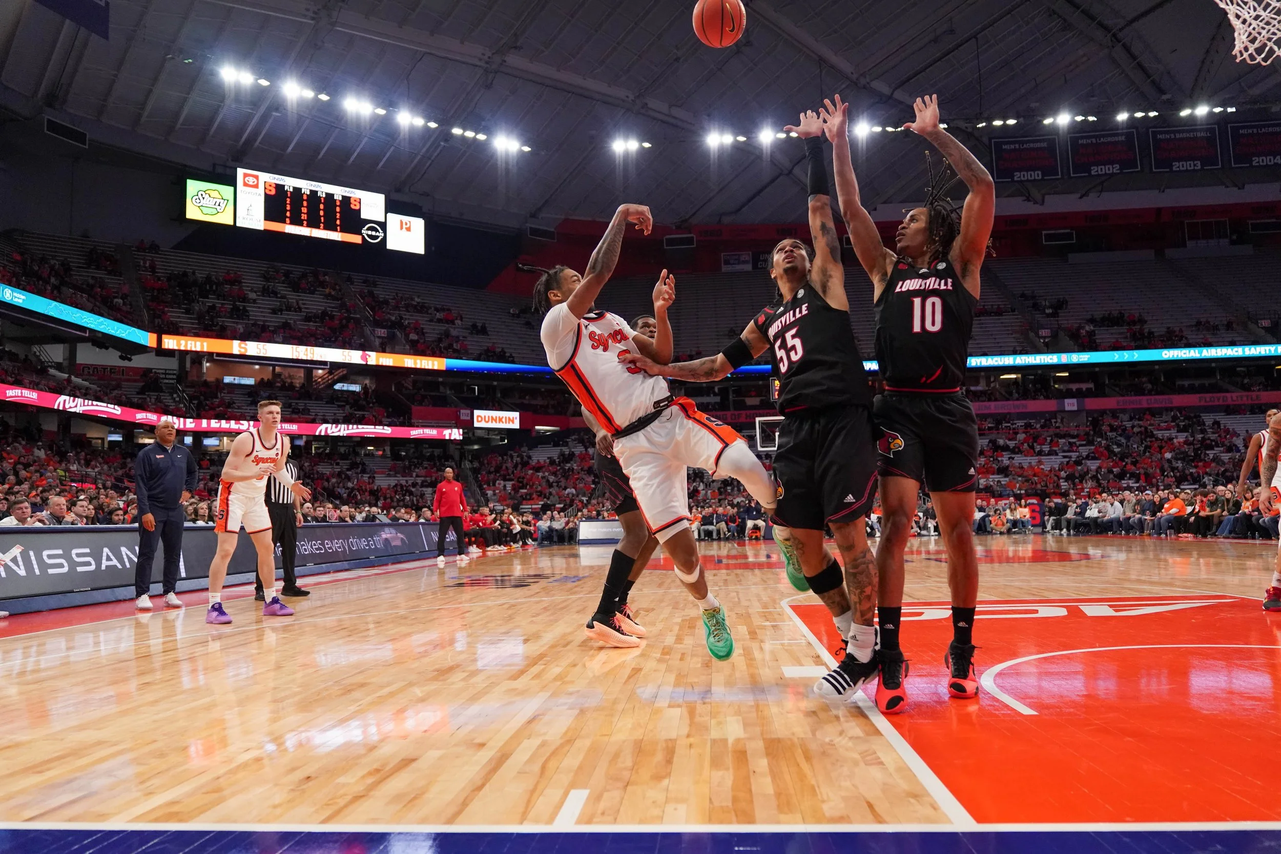 24-02-07 Mbball v Louisville_ET-18.jpg