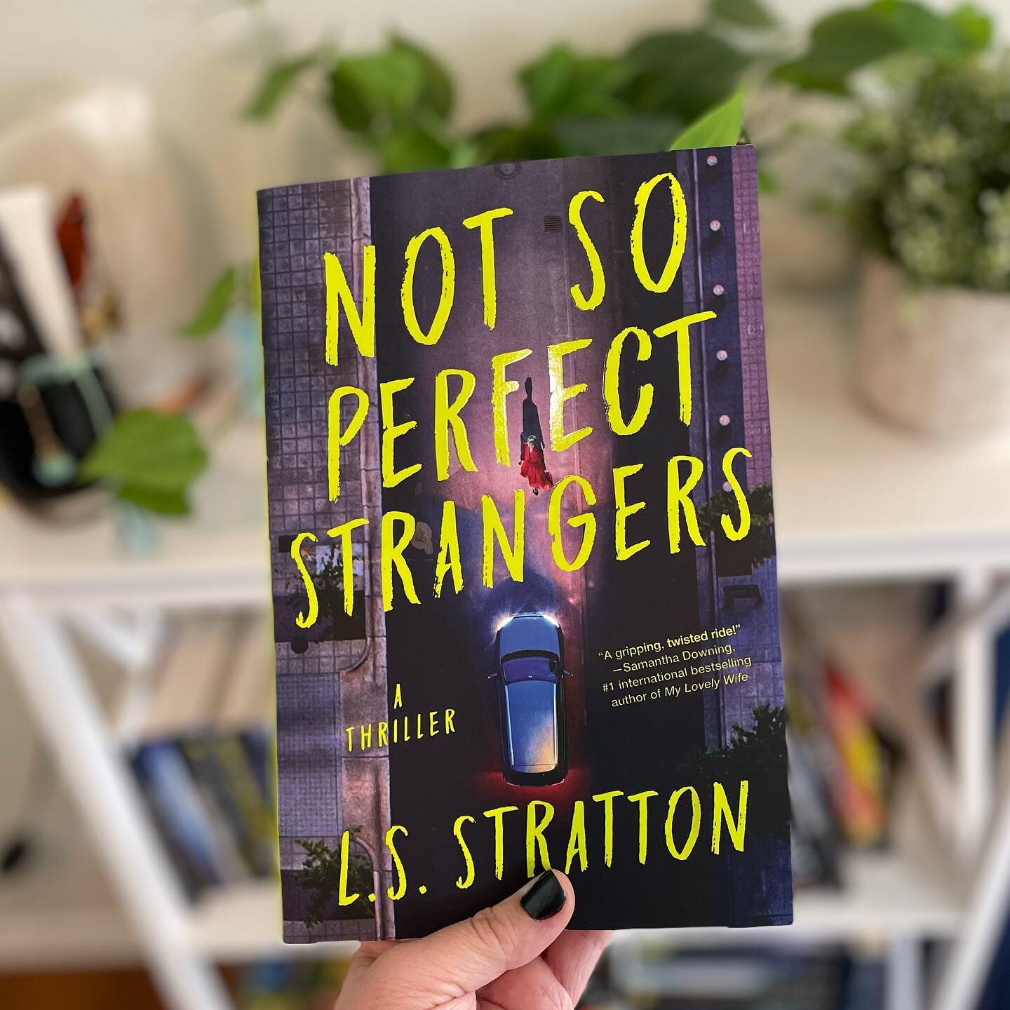 Latest addition to the collection!

📖 NOT SO PERFECT STRANGERS by @shellystrattonbooks 

🕵🏻 Tasha Jenkins has finally found the courage to leave her abusive husband. Taking her teenage son with her, Tasha checks into a hotel the night before their