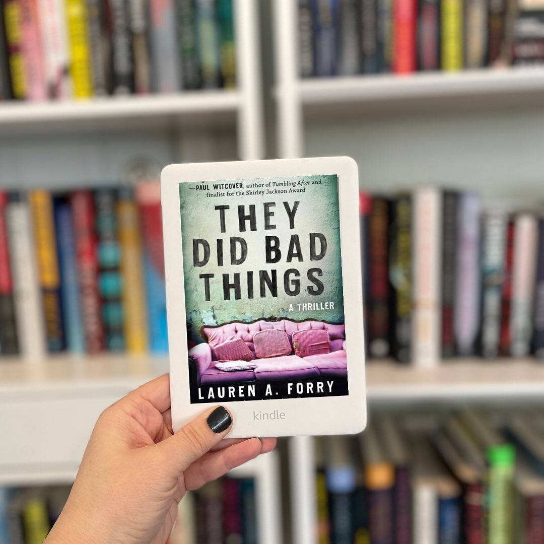 Do you like a locked room mystery? It&rsquo;s one of my favorite tropes!

📖 THEY DID BAD THINGS by Lauren A. Forry

🕵🏻 In 1995, six university students moved into the house at 215 Caldwell Street. Months later, one of them was found dead on the so