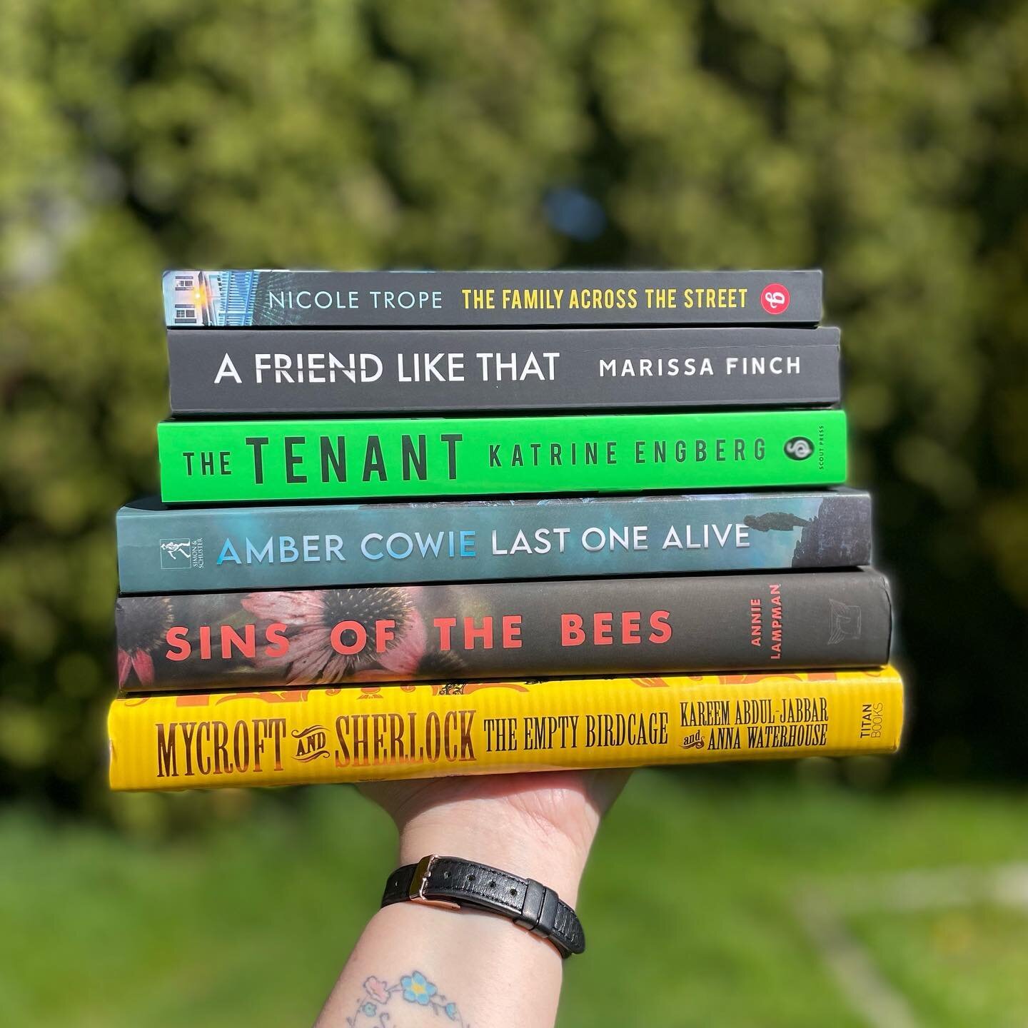 POV: You&rsquo;re on deadline but it&rsquo;s Independent Bookstore Day!

Spent some time exploring the @the_neverending_bookshop this morning and came away with some great new mysteries! 

These are all new to me - some I got because of the title, so