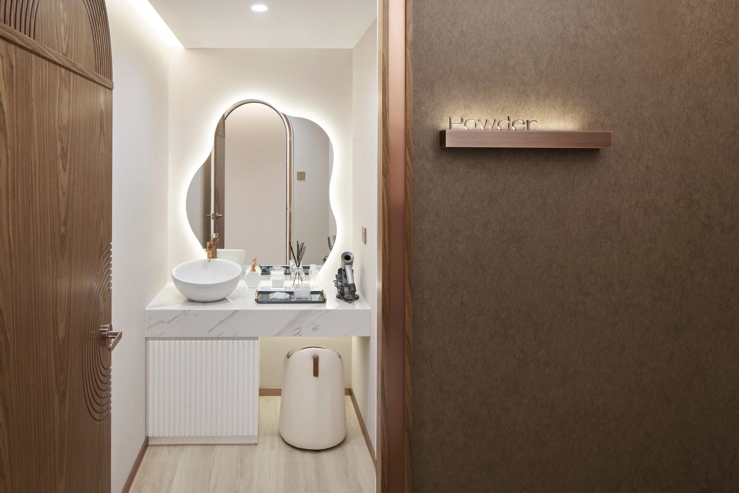 LifeYoung Aesthetic Medical Centre , Hong Kong