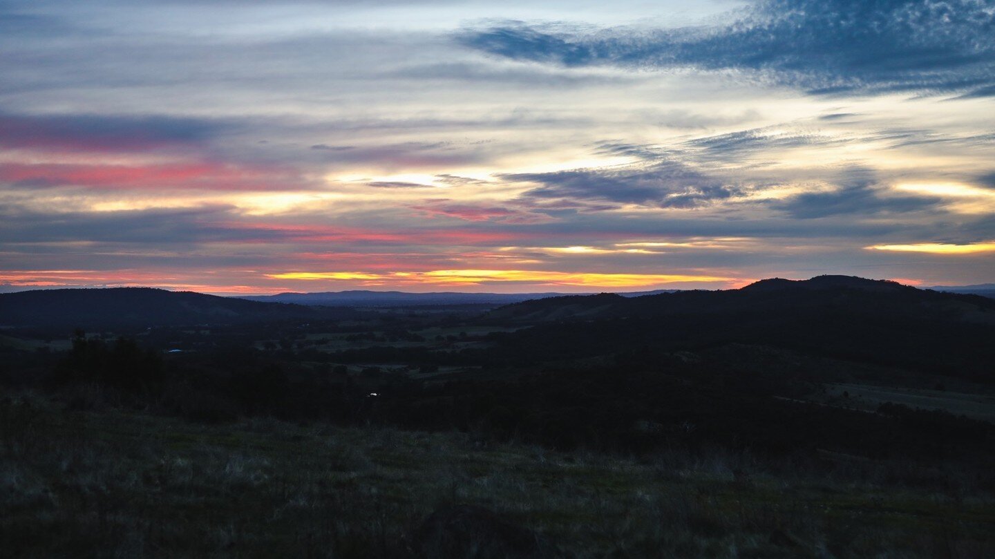 Climbing up here was hard work, but that sunrise sure made it worth it. As much as I love to travel far and wide, exploring my own backyard (figuratively speaking) gives me just as much joy. What a spectacular view this was. 
.
.
.
.
#sunrise #canon 