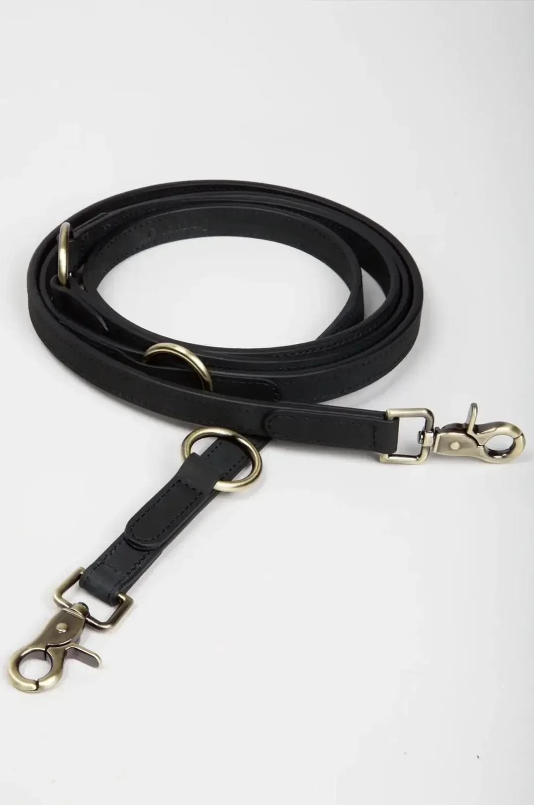 Thomas-Leash_lunadelmar_2023_Coal.webp