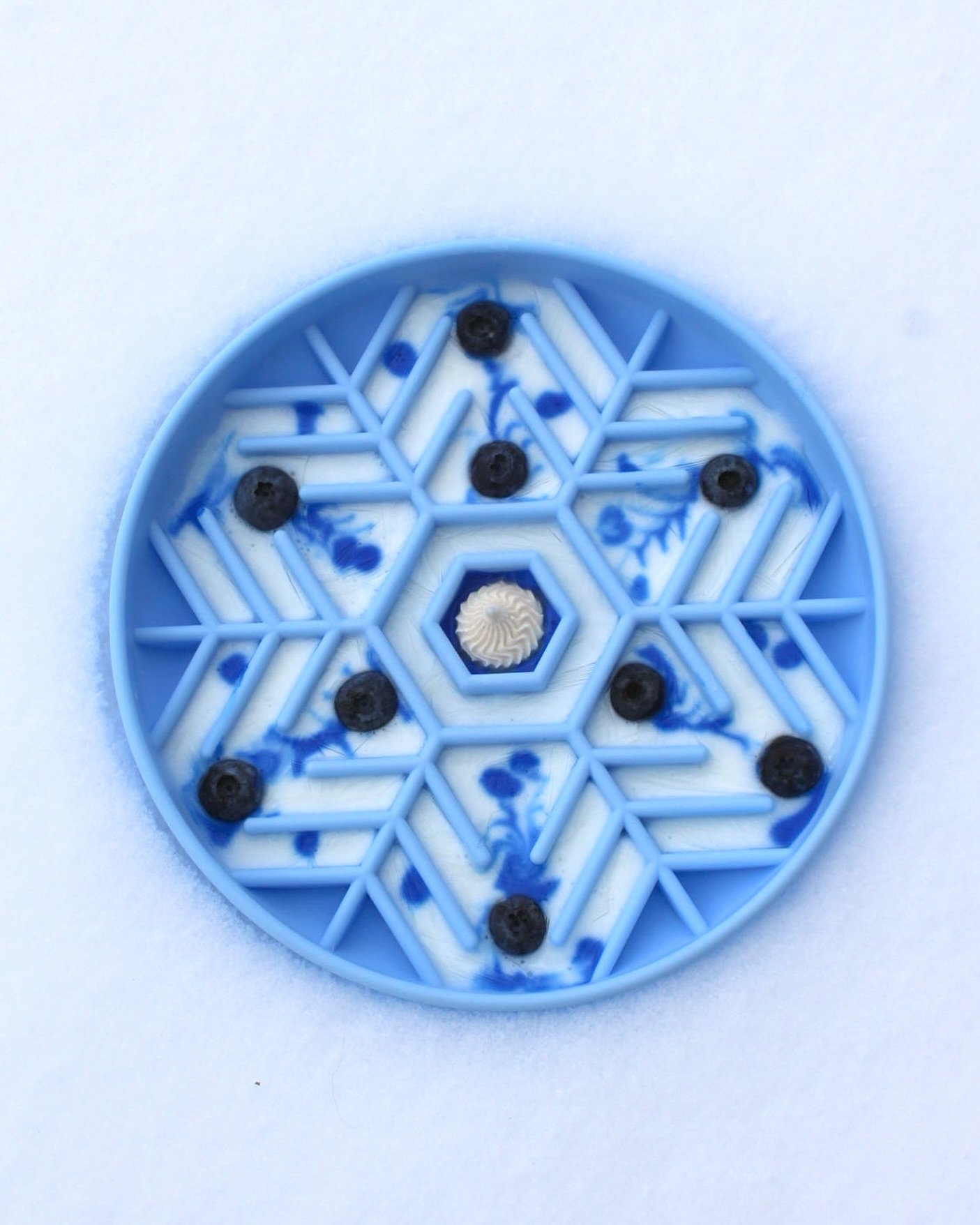 only T W O days left to get your order in for holiday delivery! 📦✨
&bull;
we just got lots of snow here so this creation by @the.derekmaya.saga was the perfect post! head to our story to check out our imperfect bowl sale as well :)
&bull;
#viviscoll