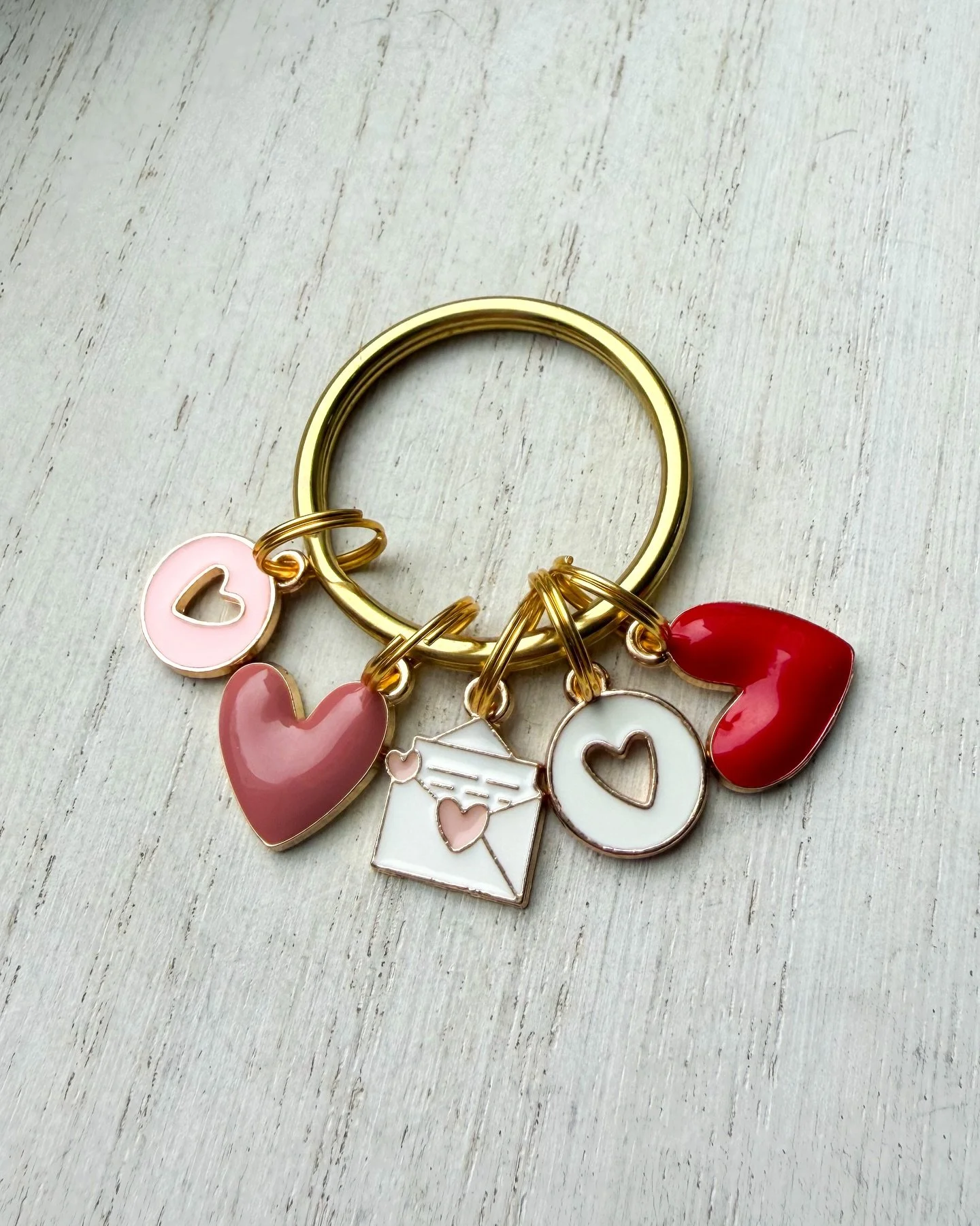 charms of the season 💌
&bull;
the combinations are endless when it comes to adding a pop of color to your pet tag! through 1/31, buy two charms, get one free! just message me after ordering to choose your free charm!
&bull;
#viviscollection #shopsma