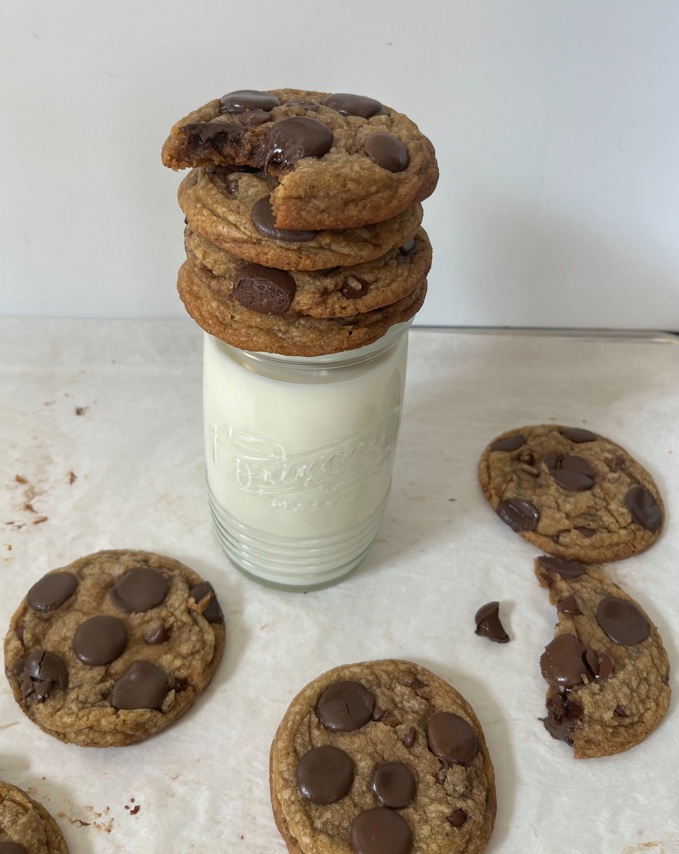 The Best Chocolate Chip Cookies Nourbakesdesserts Simple, Easy and