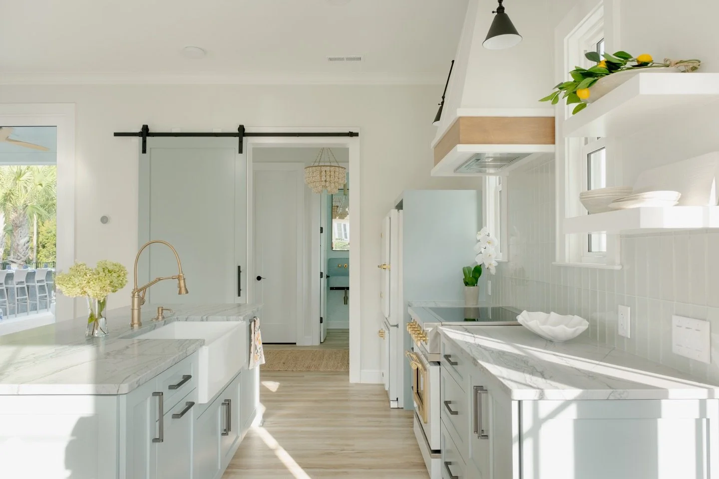 The calm before the storm&hellip; aka the clean kitchen before all the cooking 🦃 

Happy Thanksgiving! 

#interiordeign #kitcheninspo #poolhouse #thanksgiving #wilmington #southport #stjames