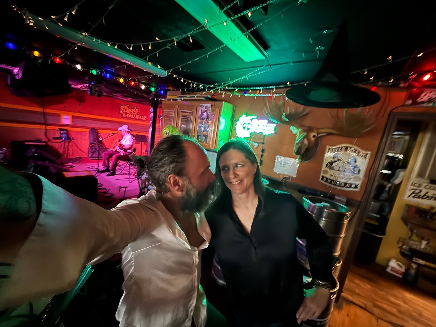 Tonight&rsquo;s concert will be streaming LIVE @deeslounge615 on their YouTube channel and Facebook account. Come on and join us!!! 6-8:30 p.m. CST!!!&hearts;️