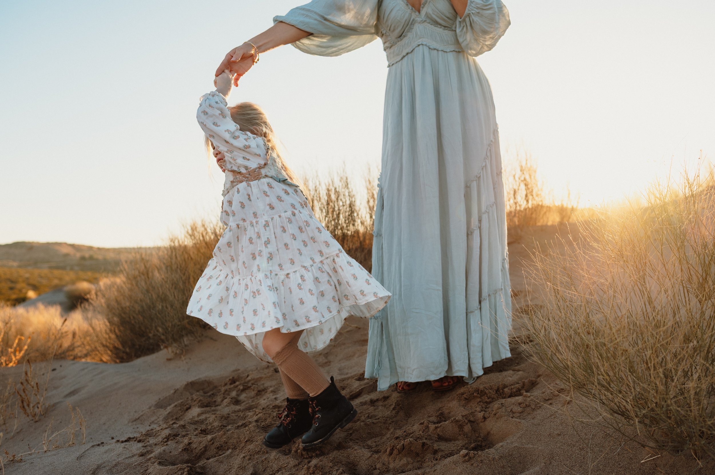 sand dunes family photos (11).jpg
