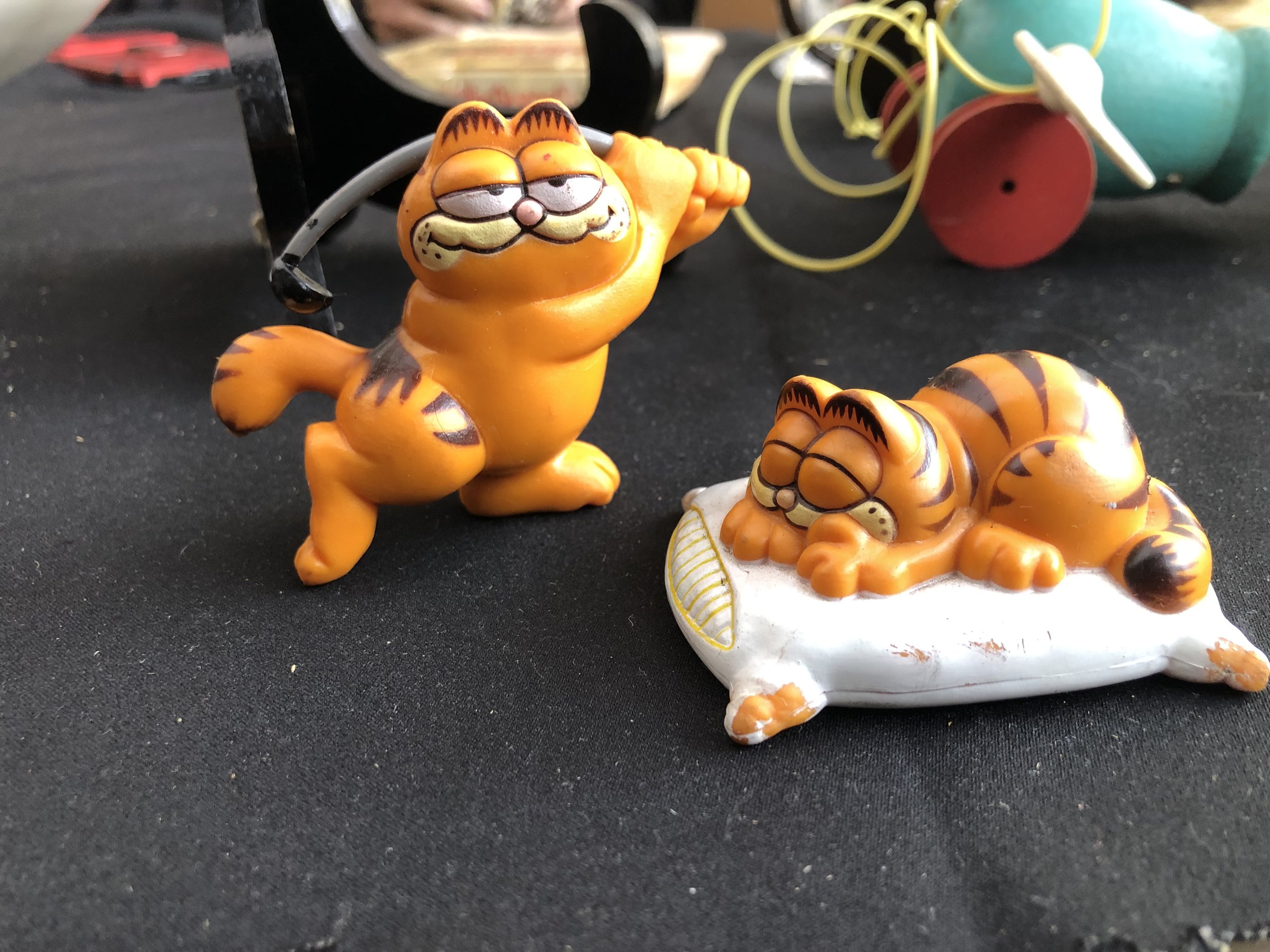 Lot Rare De 8 Figurines Garfield En PVC Vintage - Année 1981, Dont 2 Têtes Garfield
