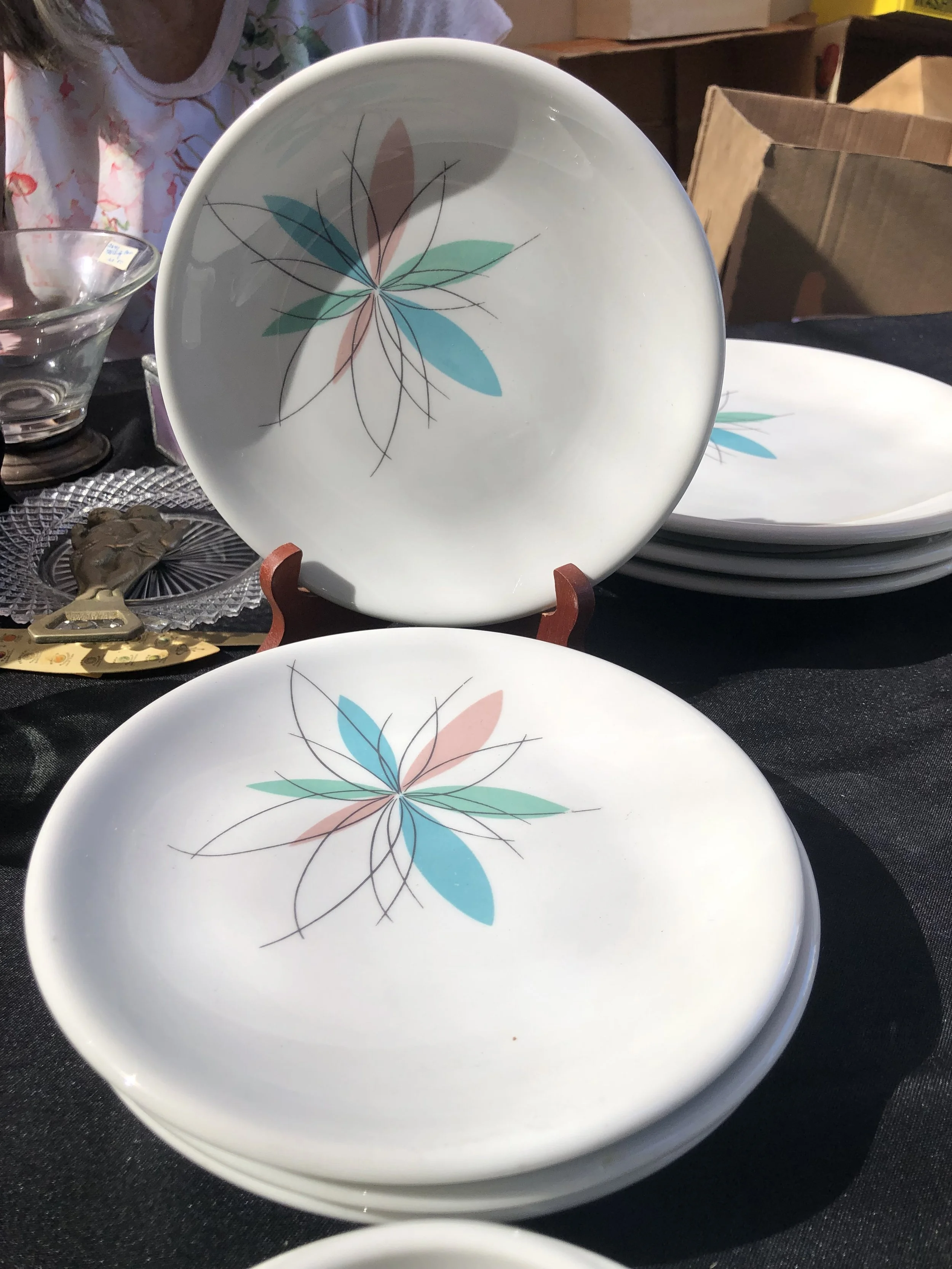 Visual Candy - Moms Dream Vintage Finds