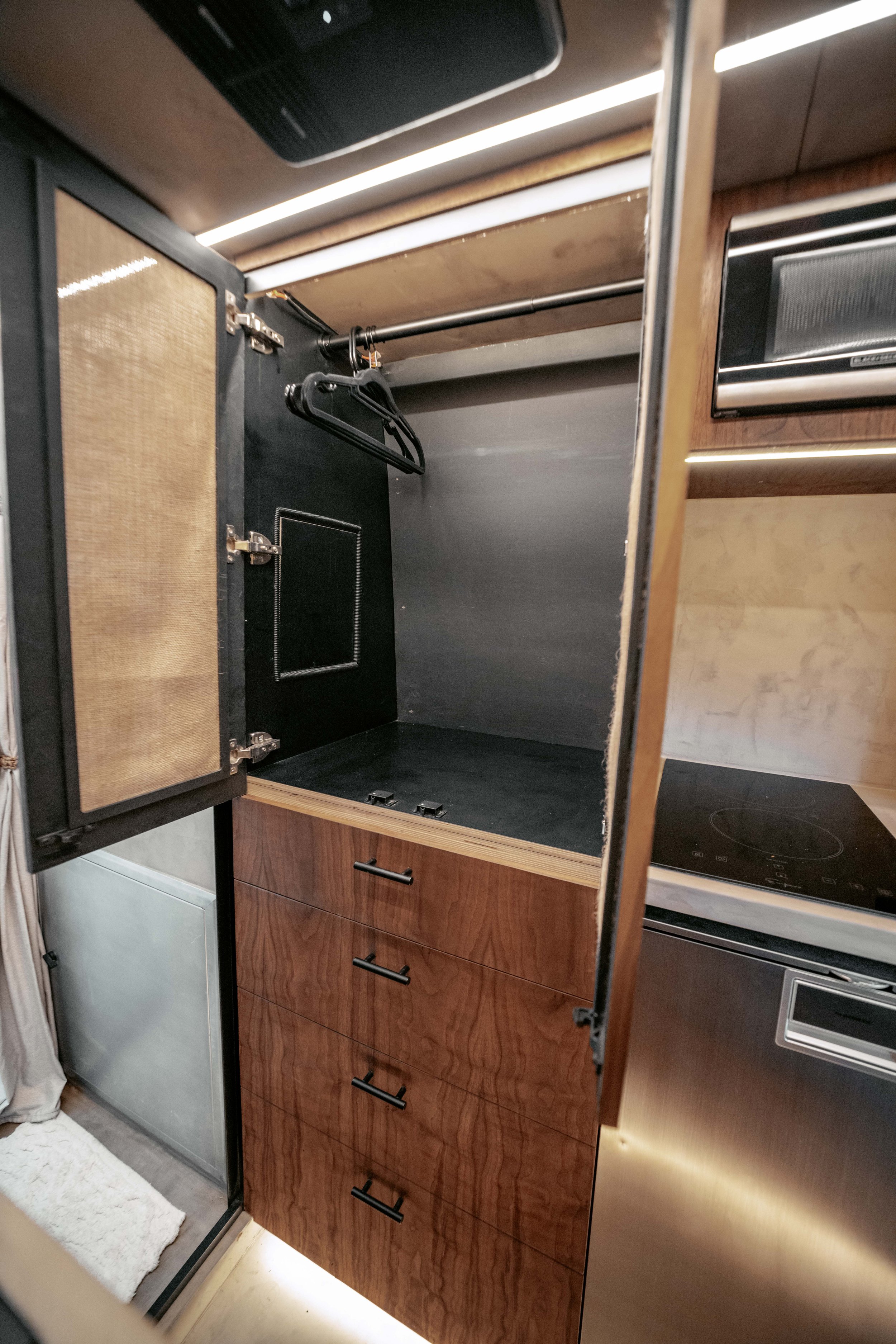 Listing-5047.jpg