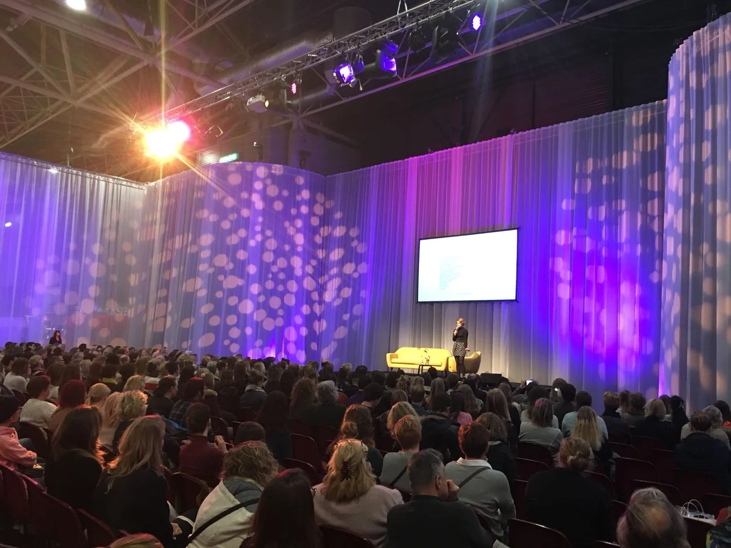 General 2 — Shanti Schiks - Auteur - Zelfliefde & Trauma Therapeut