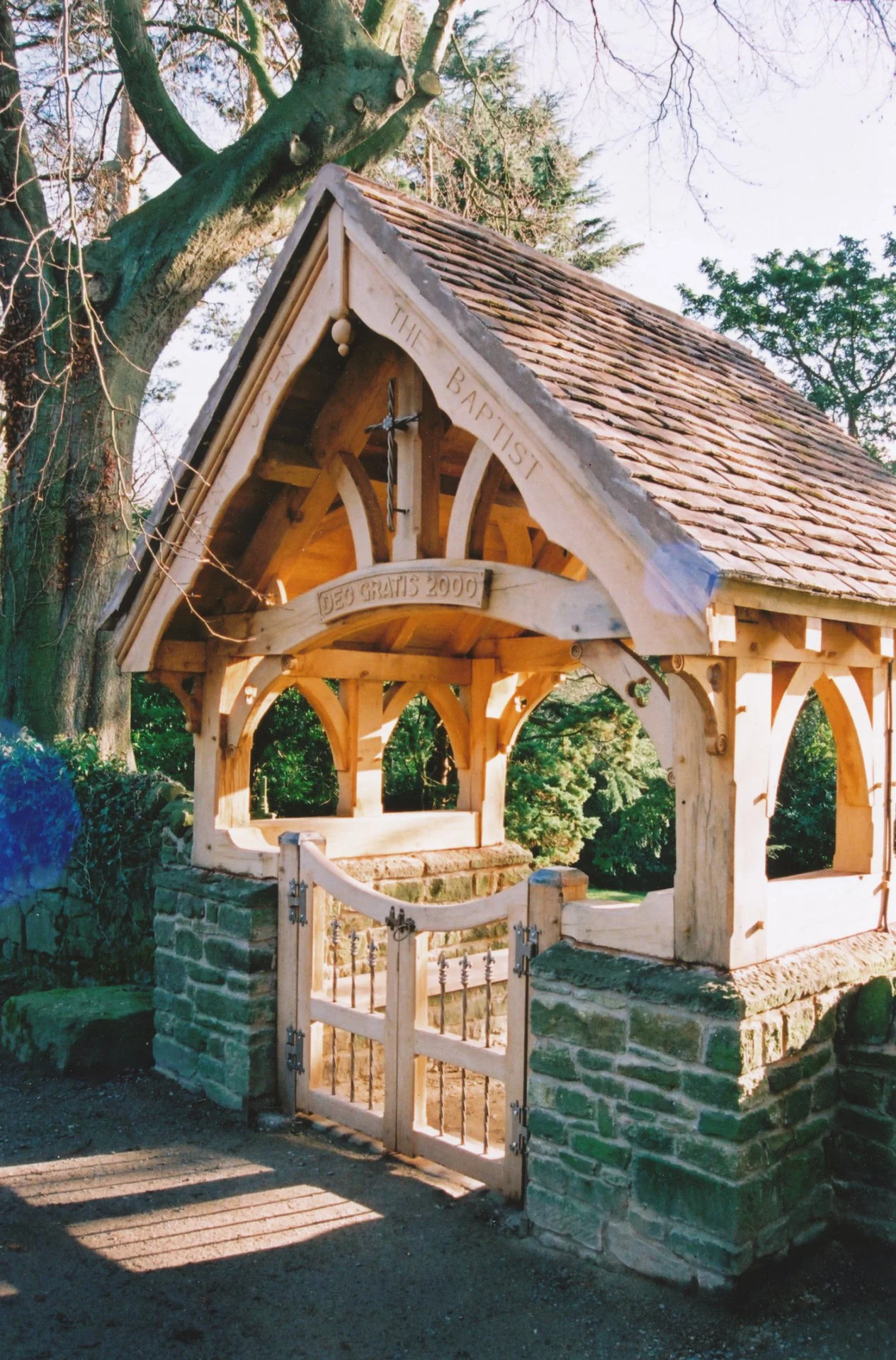 Lychgate 2.jpg
