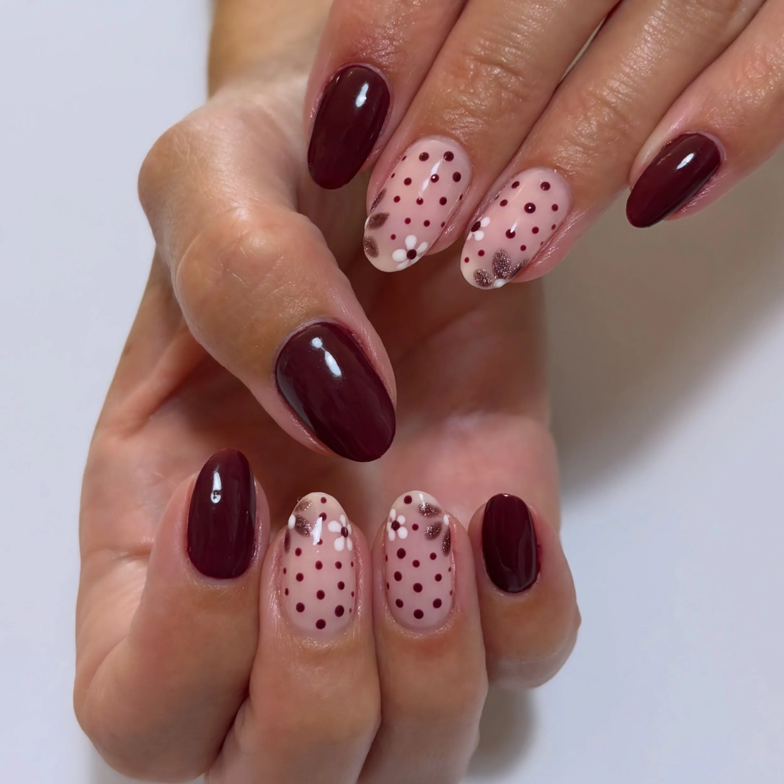 First autumn set this year. 🍂 #autumnnails #gelnails #nailinspo #natutalnails #nails @ateliersalon19
