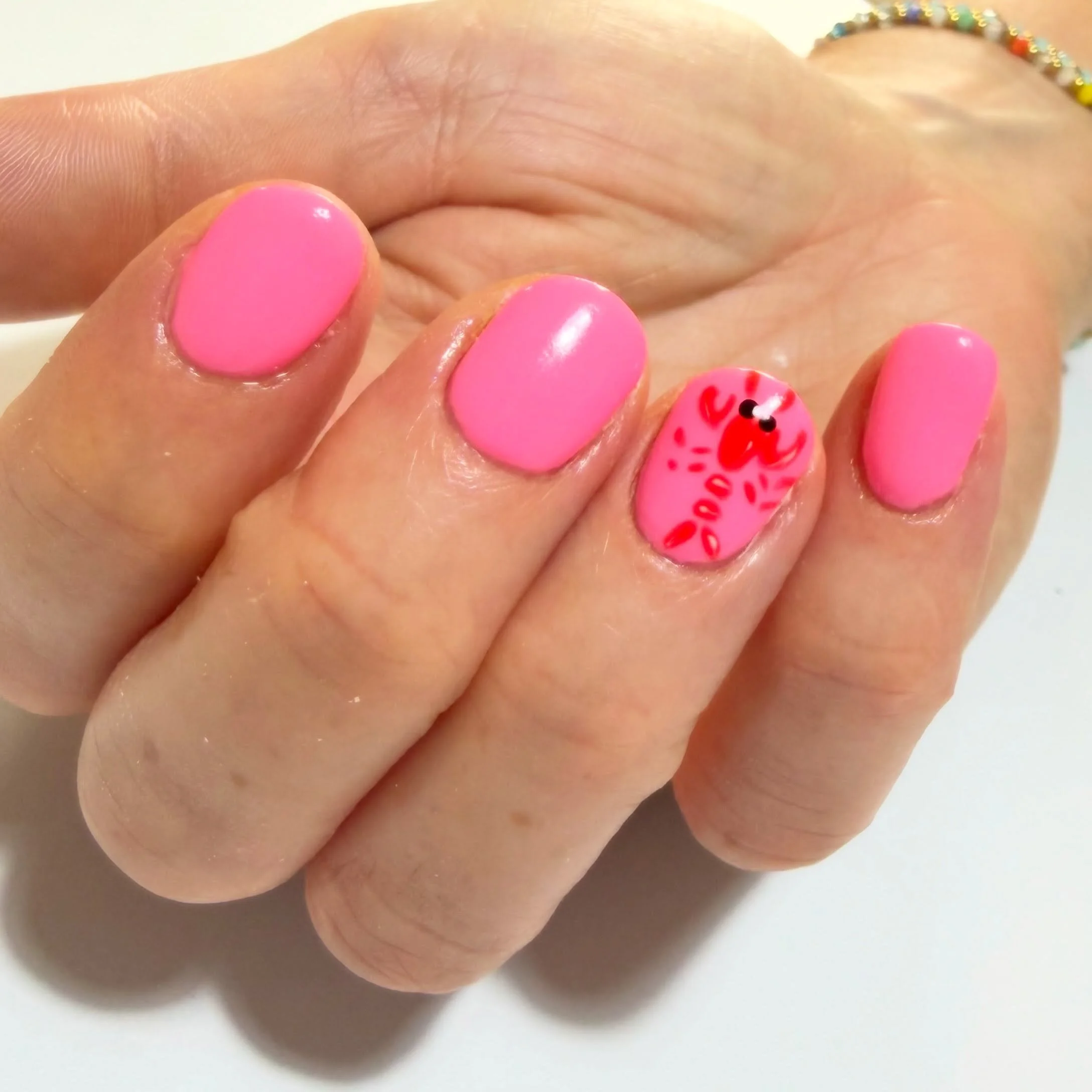 Got to love a lobster 🦞 nail. #sunmernails #lobsternails #gelnails #nailidea #gels @ateliersalon19
