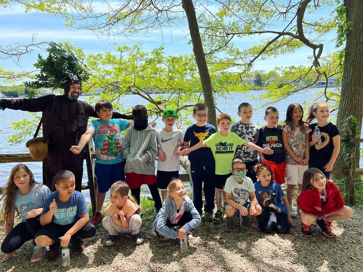 #ThrowbackThursday to last week&rsquo;s workshop with 2nd graders who drew pictures and wrote questions to @thenyctree! Swipe through to see them 😊🌳