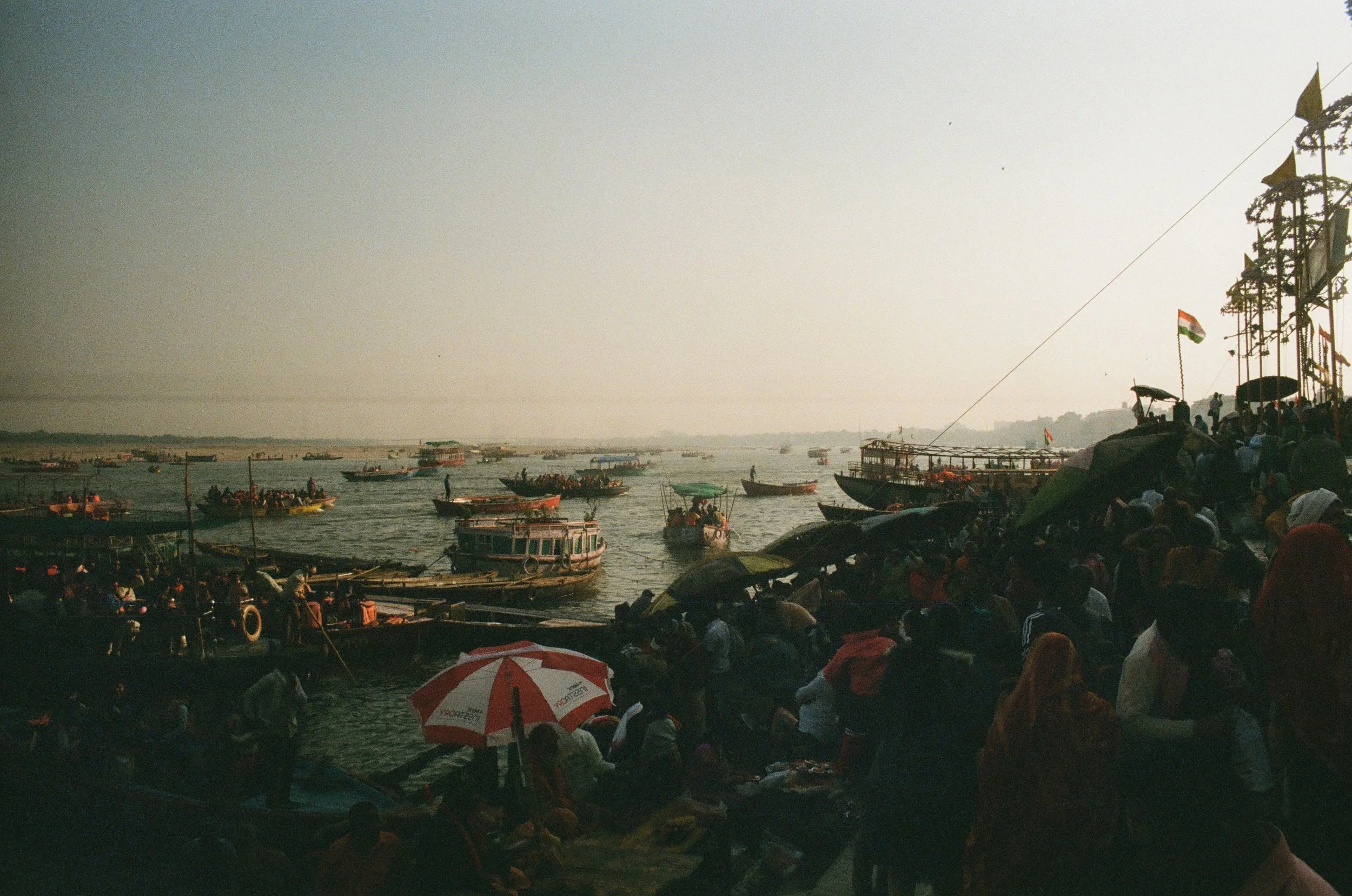 41 - Varanasi Docks.jpg