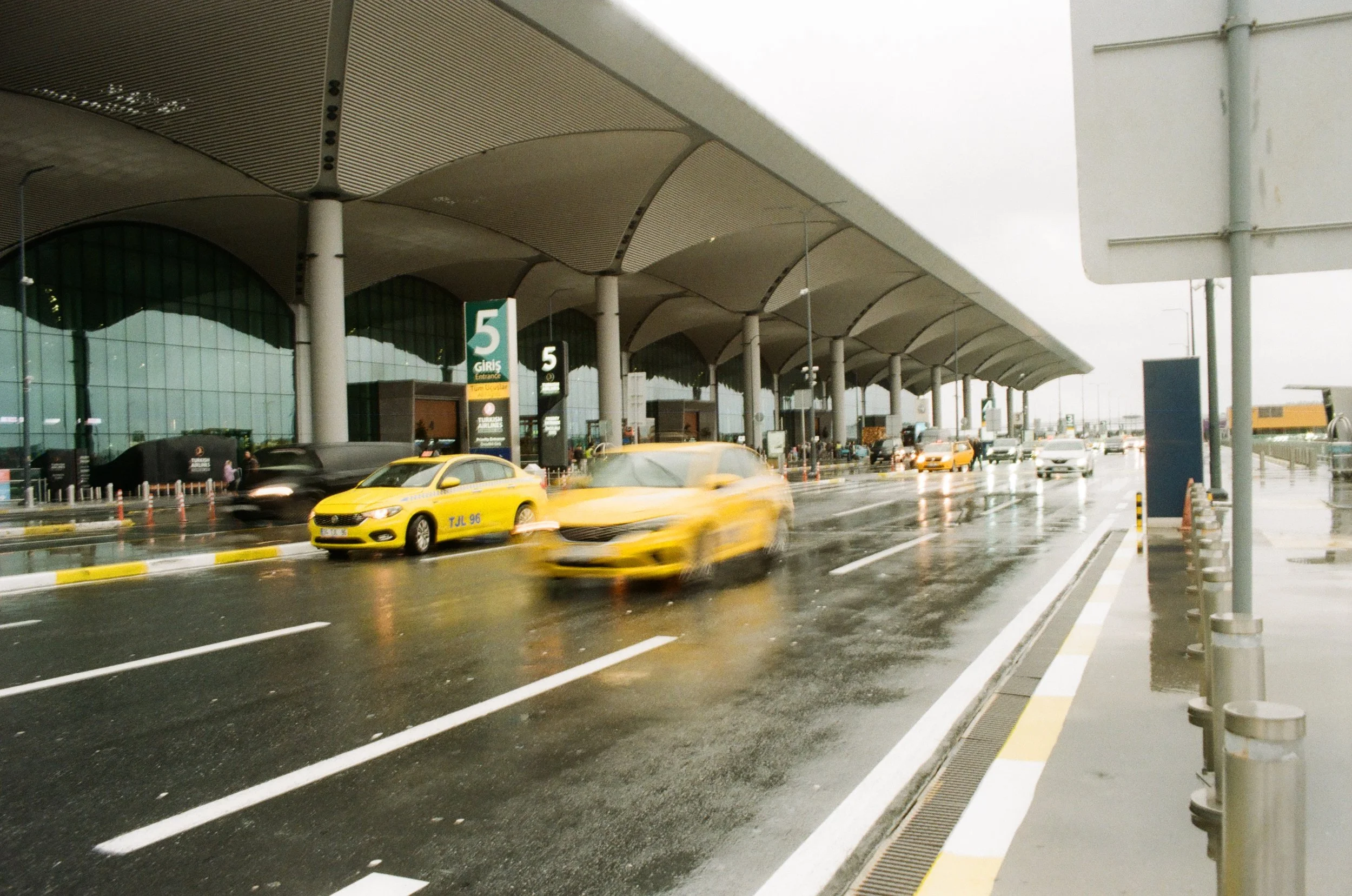 04 - Istanbul's Taxis.jpg