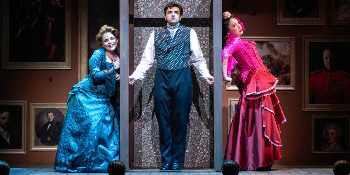 Review-A-GENTLEMAN-S-GUIDE-at-Olney-Theatre-Center-1783470711.jpg