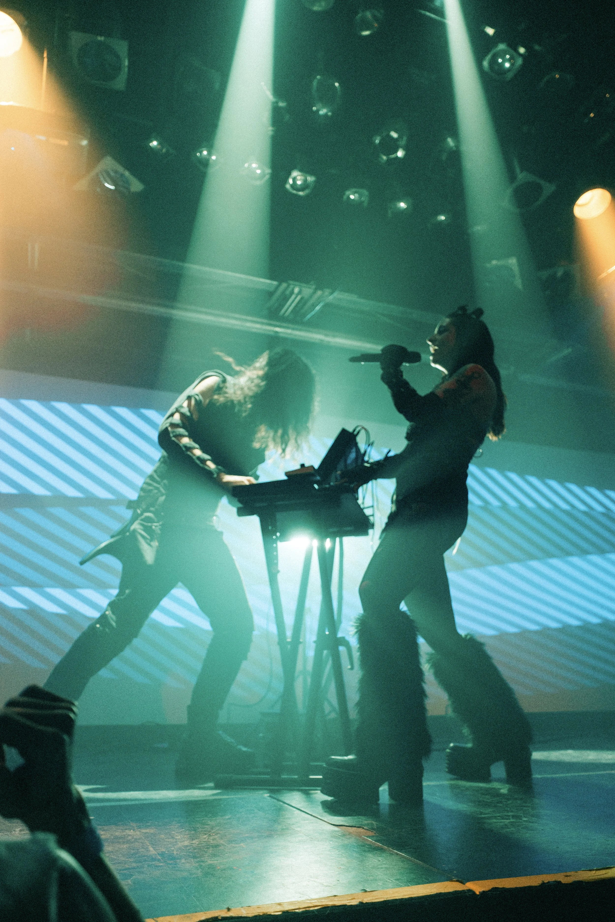Echoberyl (Cecilia Dassonneville and Adriano Iacoangeli)