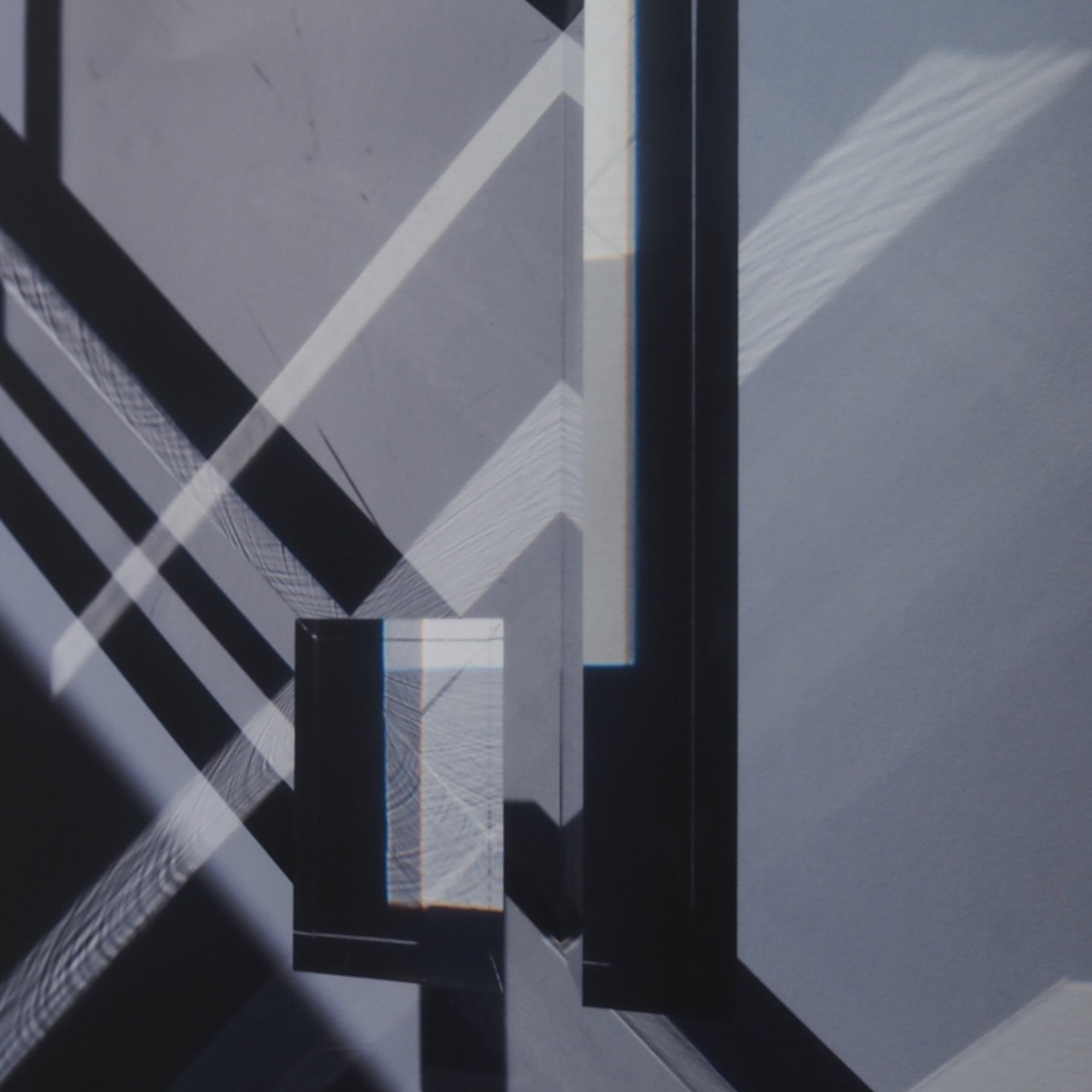 monocolor_crop_mono2.jpeg