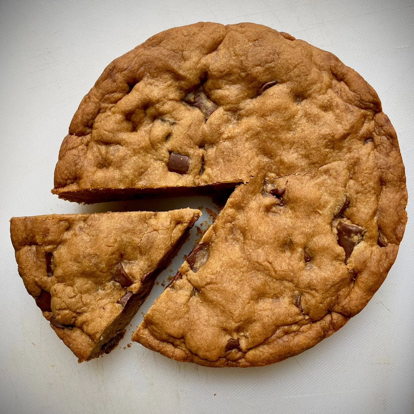 Chocolate chips cookie cake