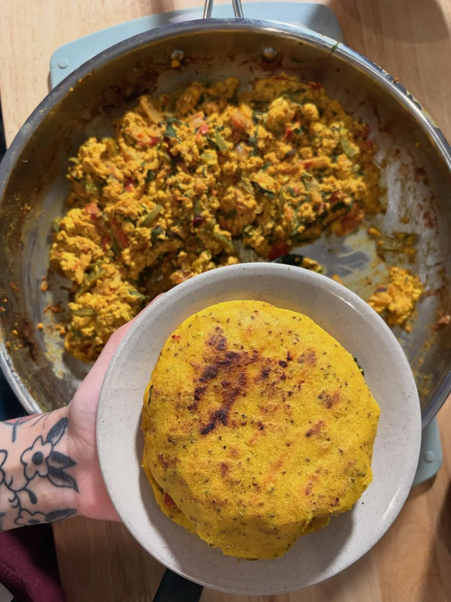 Yesterday, I had the pleasure of teaching a class as a guest chef for the CNS Kitchen community (@nutritionstudies). 

In &ldquo;A Colombian Foodie Journey!&rdquo; I shared the vibrant world of Colombian cuisine in a more sustainable form. Participan