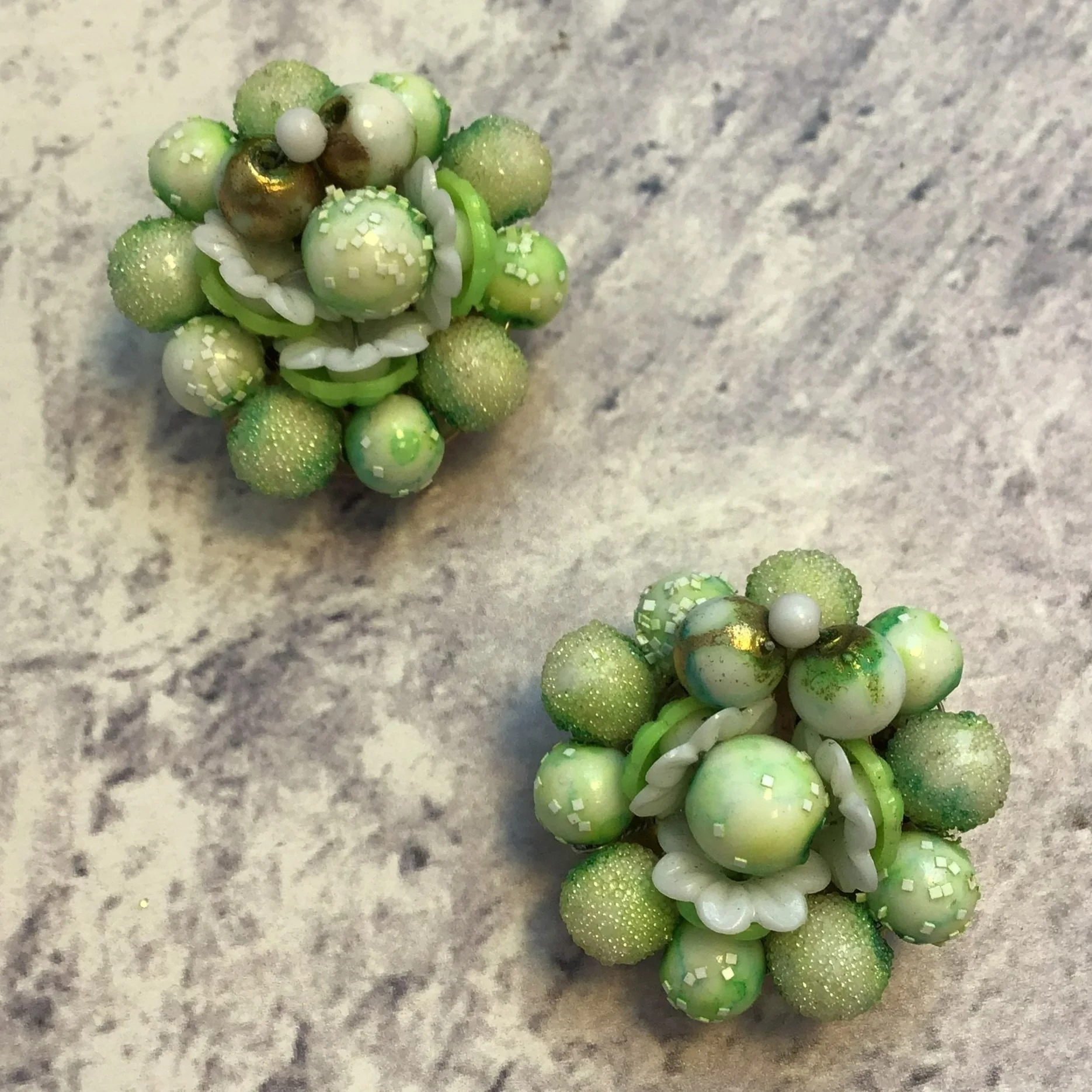 1950s Green Sugar Beaded Clip-on Earrings