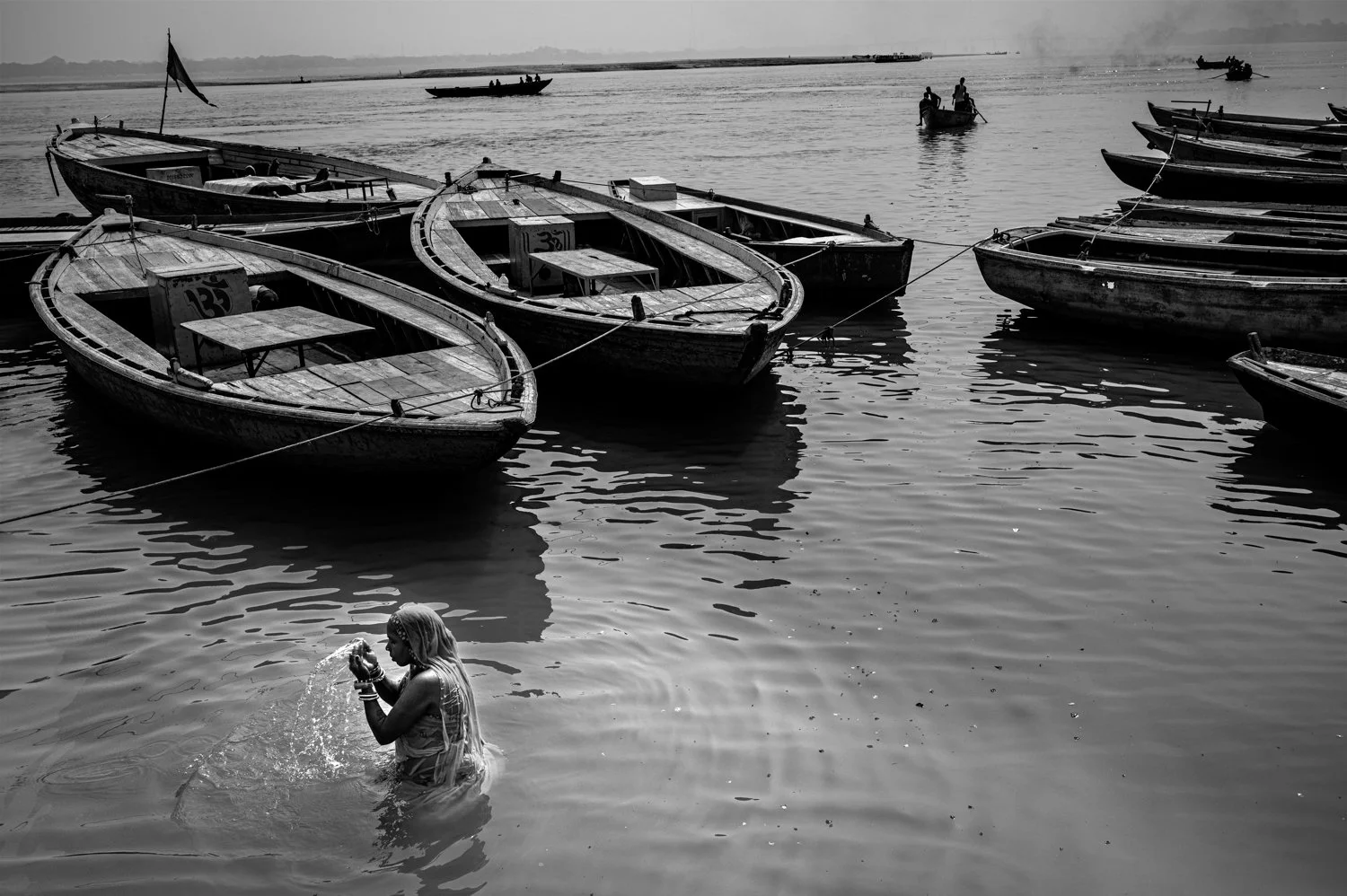 RELIEF FROM HEAT IN GANGA – VARANASI, INDIA 2024