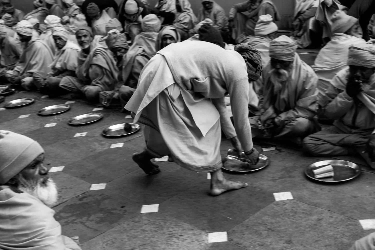 SETTING UP FOR DAILY COMMUNITY MEAL, SHRI GITA KUTIR ASHRAM, SHANTIKUNJ – HARIDWAR, INDIA 2023