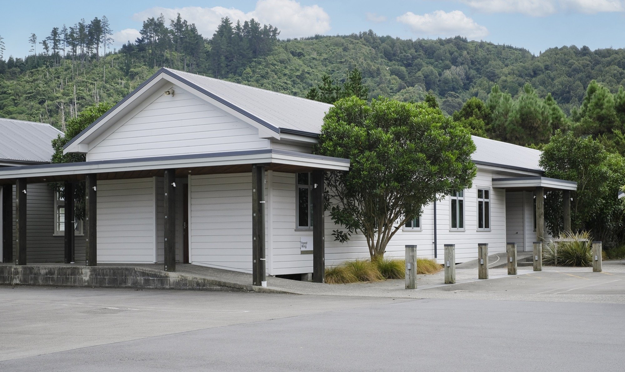 Silverstream Retreat groups accomodation, Forest Wing exterior