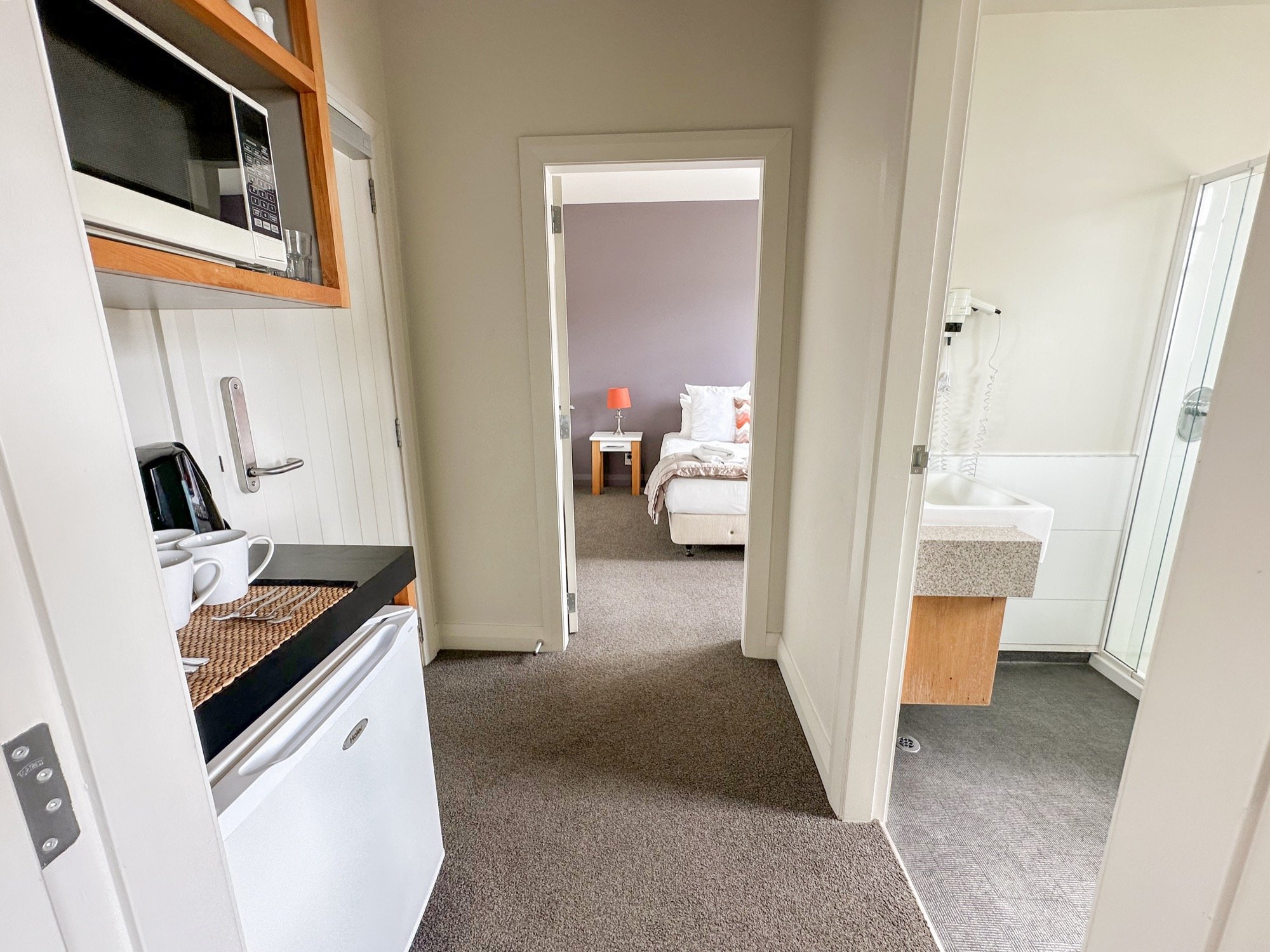 Silverstream Retreat accomodation, Stonewall 2 bed unit