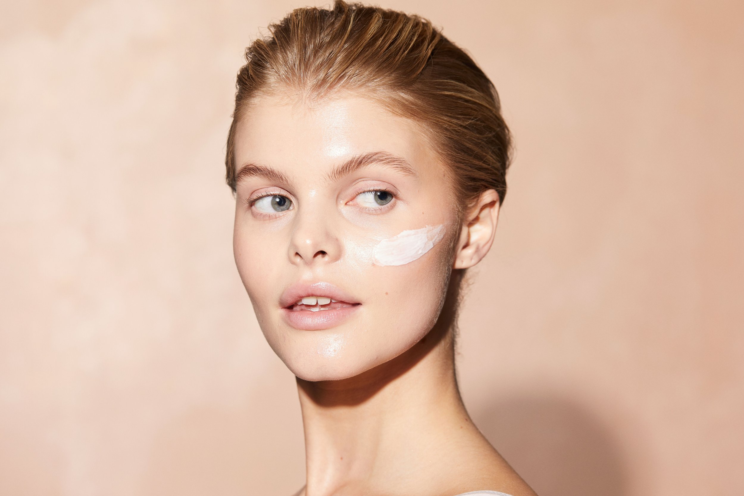1207_THG0034236_LF_Q1Models_WellnessFace_138.jpg