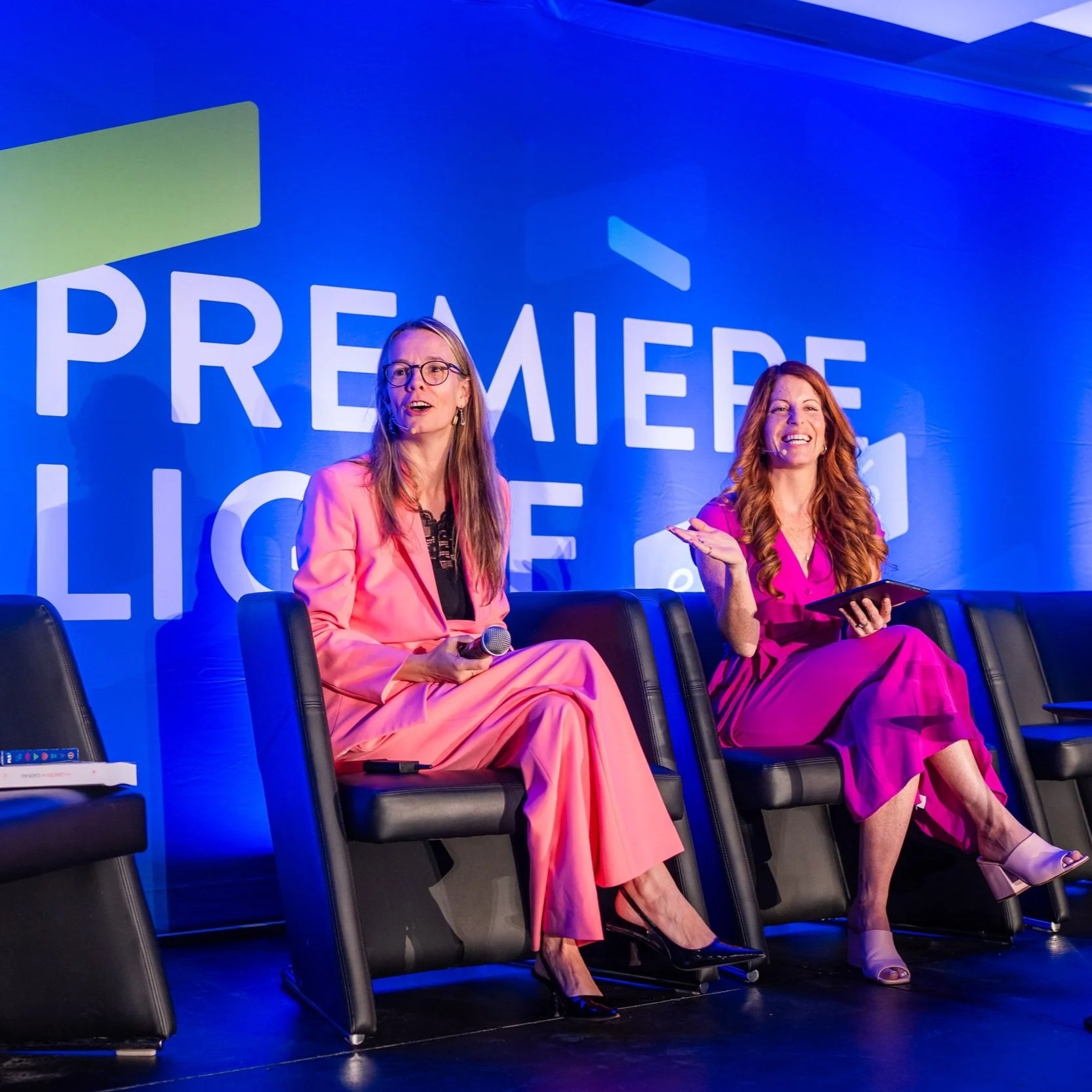 Panel de discussion dans un événement corporatif animé par Christine Beaudoin de SPEAK