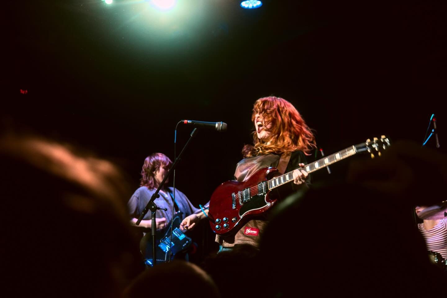 the cold weather simply could not stop the best left team from catching the best shows happening now! 

we&rsquo;re obsessed with these amazing shots of @diespitz and @babehavenband live at @boweryballroom by our very own @lavender.madss 📸

you can 