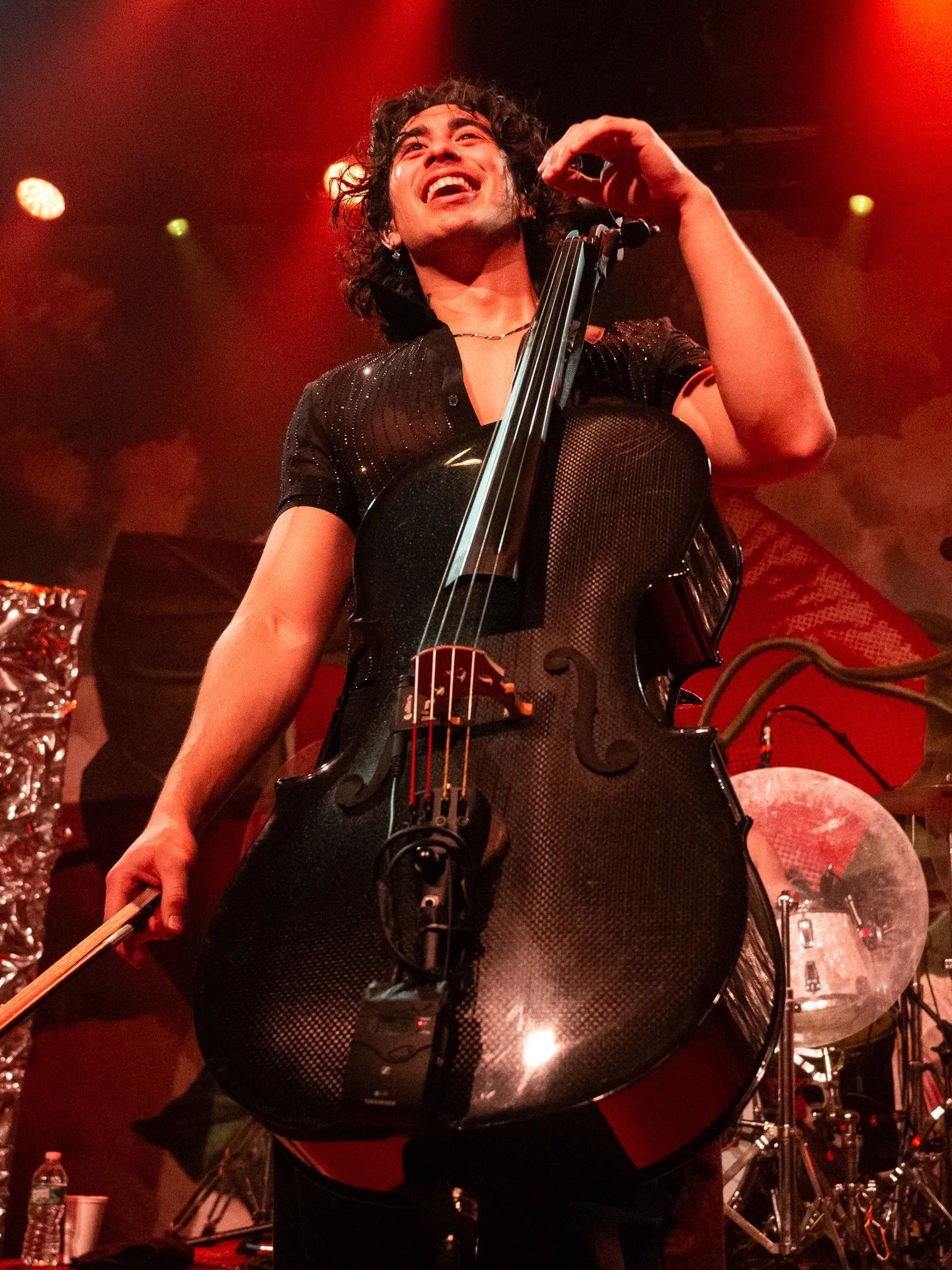 the happy fits, pom pom squad, and double standard all in one show?! 🤯

check out some photos from their evening at irving plaza taken by @jules.norton up on our site now🎻