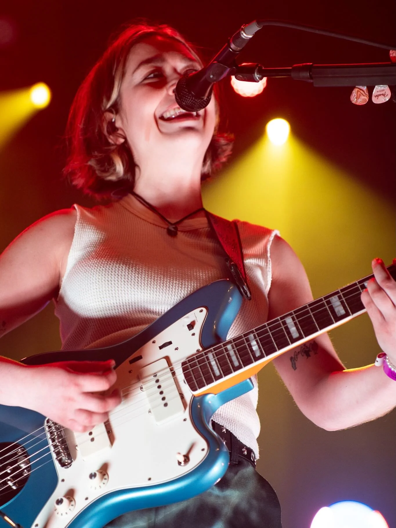 special delivery! we&rsquo;re here to bring you @jules.norton&rsquo;s photos from @snailmail this week with support from @hallogalloinc at @brooklynparamount ✉️

you can check out these photos (and even more) now live on the site 📸