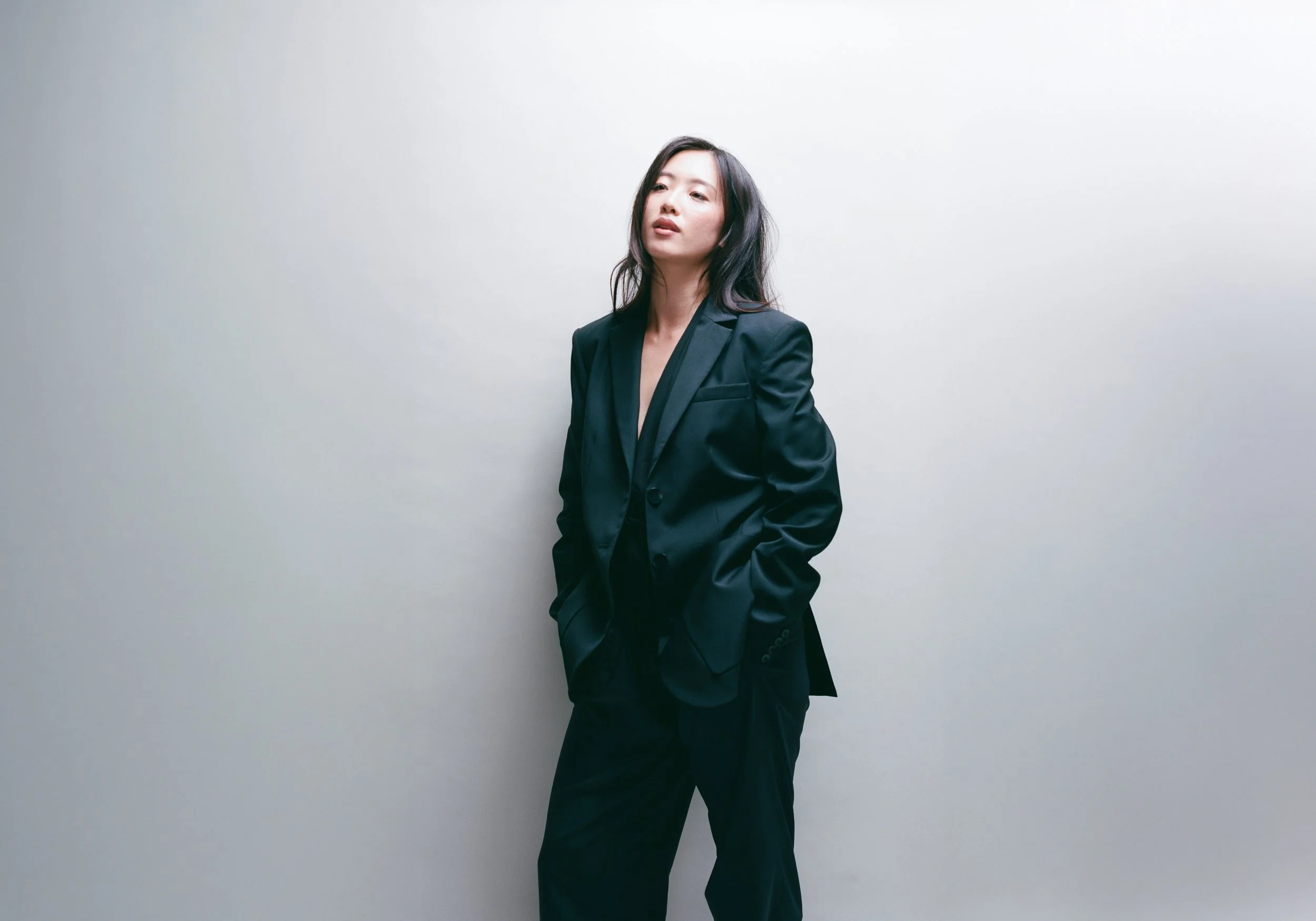 Still Convincing Herself: Sarah Kinsley's Fleeting Is the Sound of Someone Working Up the Courage to Believe It