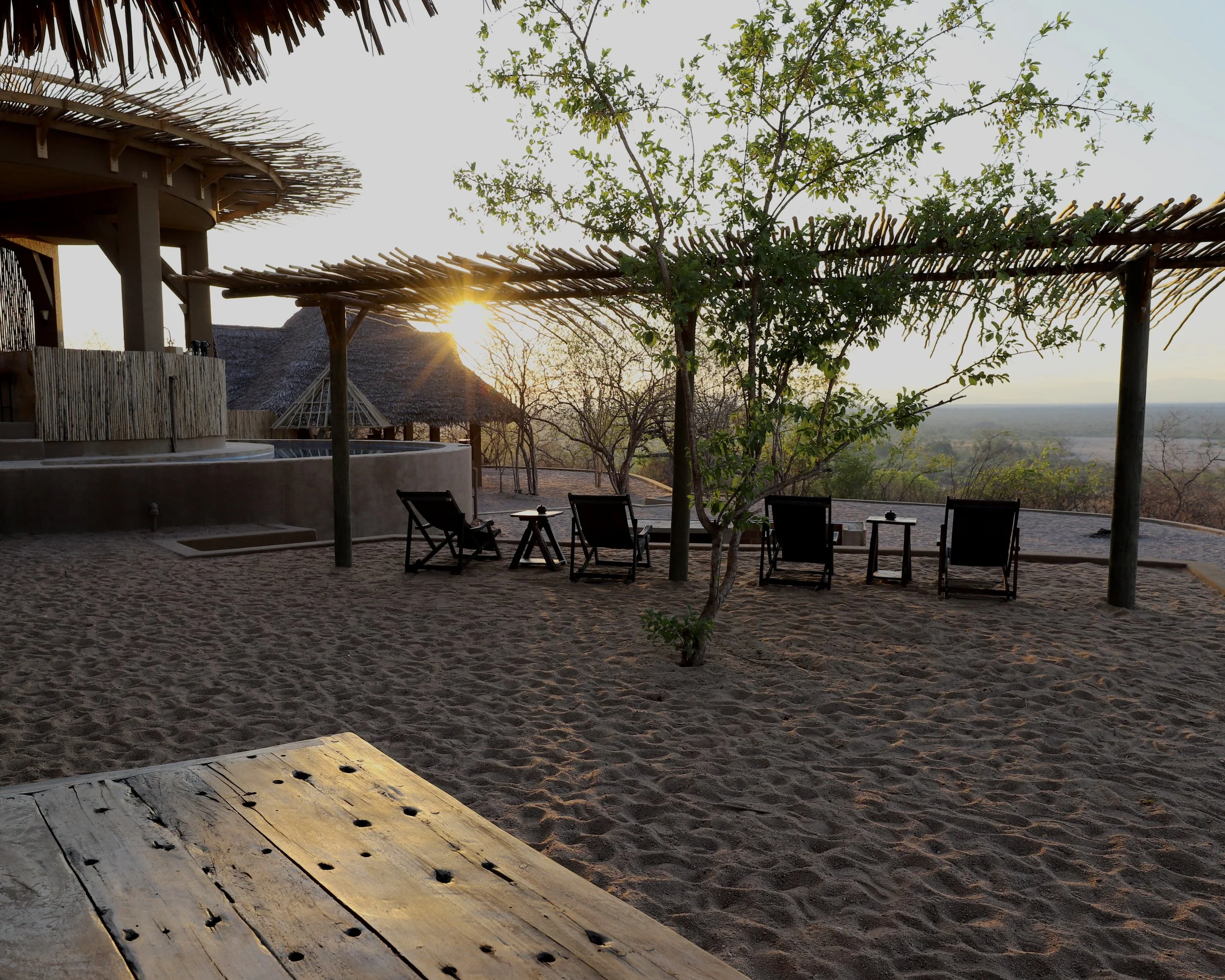 Ruaha Sunrise / Kichaka Frontier Camp