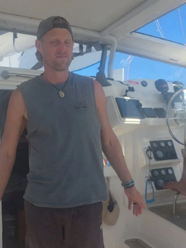 Day 7 ○ Gal&aacute;pagos ➝ French Polynesia

Kaikoa likes to sail! Bit of a bumpy ride, but she&rsquo;s cruising fast and steady. Some of the crew still battling the seas, but we&rsquo;re hanging in. Marquesas are two weeks out and getting closer eve