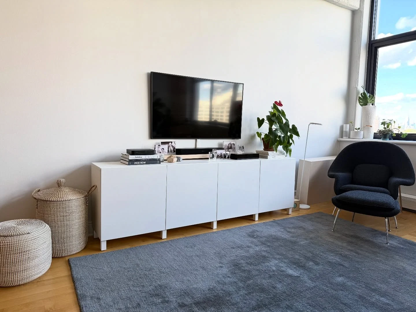 Sometimes all you need is a simple fix to transform a space. In this case an @ikeausa #besta unit and some sea grass baskets from @thecontainerstore provide concealed storage for all the toys! Styling to come next&hellip;

Swipe for the before 

#hom