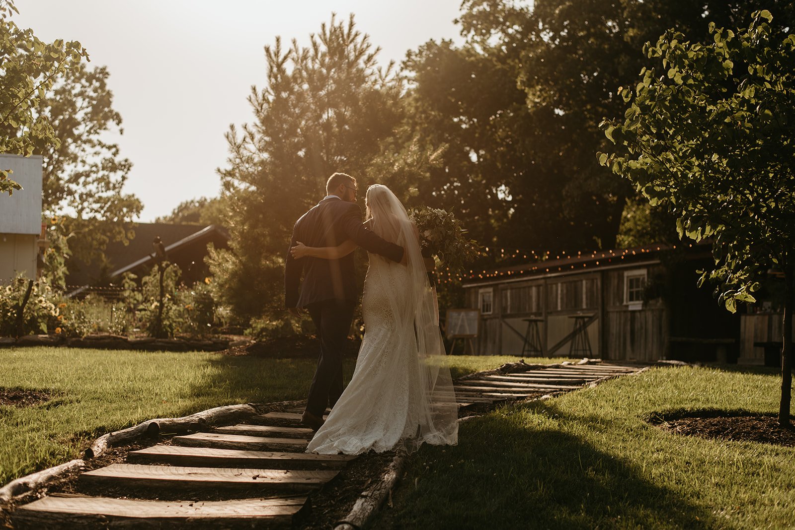 Nina and Eli - The Barn at Riverbend - Kansas City Wedding Photography - Nick and Lexie Photo + Flim-502.jpg