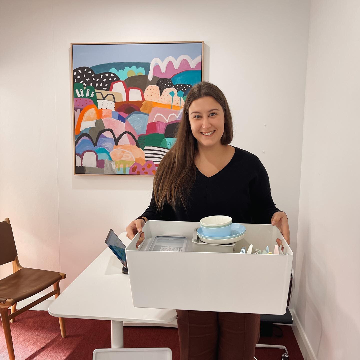 Brianna setting up food play for one of her clients today! 

Food play offers an opportunity for those to explore and learn about foods, without any pressure to eat or try the foods.

Brianna has a special interest in helping cautious eaters and thos