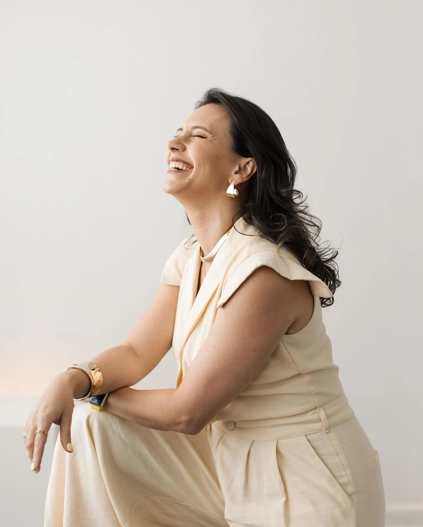 🔥 Hot flushes? Mood swings? Night sweats? Welcome to peri‑menopause and menopause!

Your 40s and 50s are full of change but guess what? You&rsquo;re still fabulous.💛

Here&rsquo;s how to feel like you again:
✨ Move your body &ndash; walk, dance, st