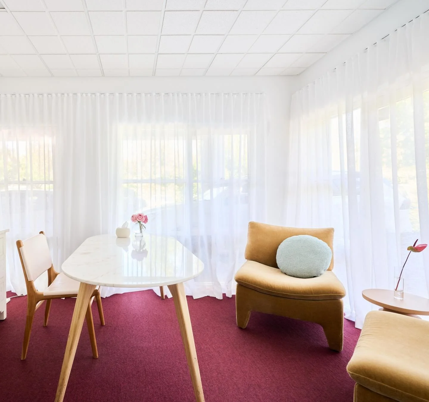 Warning: side effects of this room may include instant calm and texting your group chat &ldquo;why doesn&rsquo;t every clinic look like this?&rdquo; 😌✨

Yes, that&rsquo;s burgundy carpet.
Yes, the chairs are that comfy.
No, we don&rsquo;t do cold, c