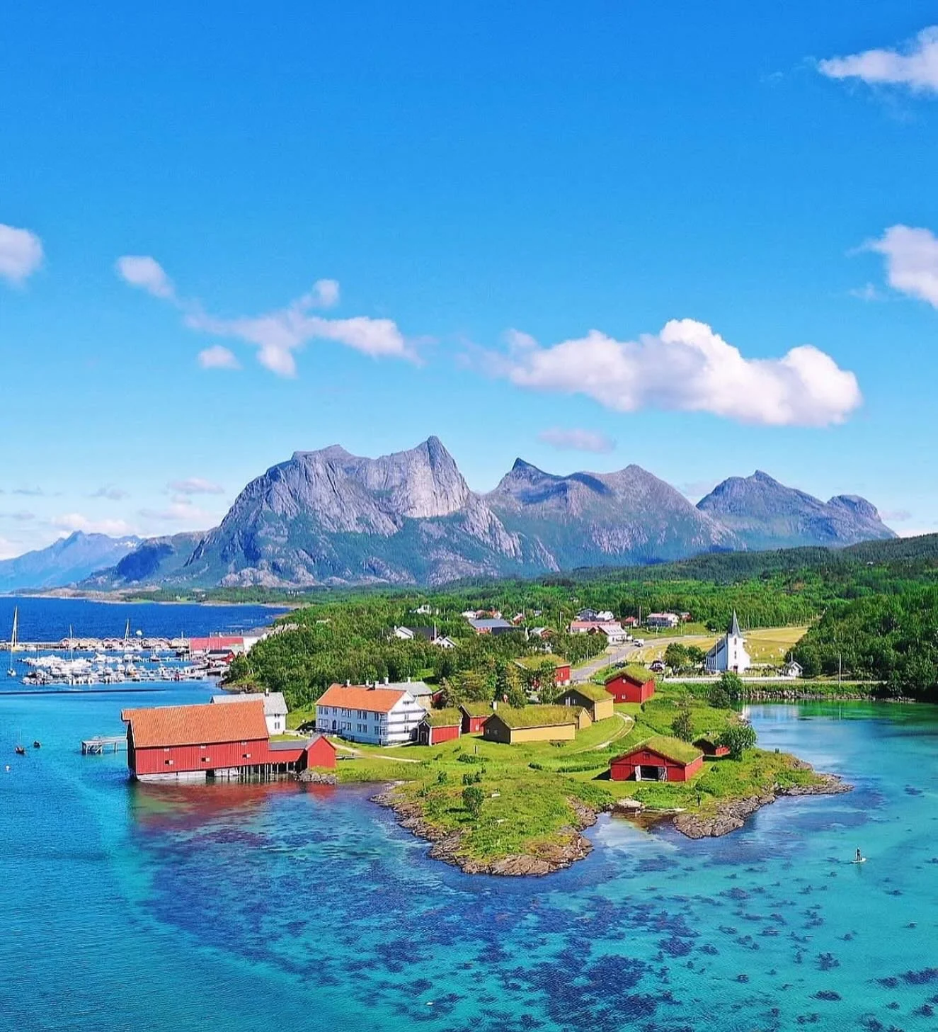 Seriously stunning. Norway is on🇳🇴🇳🇴🇳🇴

@travel_with_hamilton is taking a breathtaking tour to one of the planets most exquisite locations.

Don&rsquo;t plan anything for March 2026 as you will be getting on a plane with us to Norway✈️✈️

For a