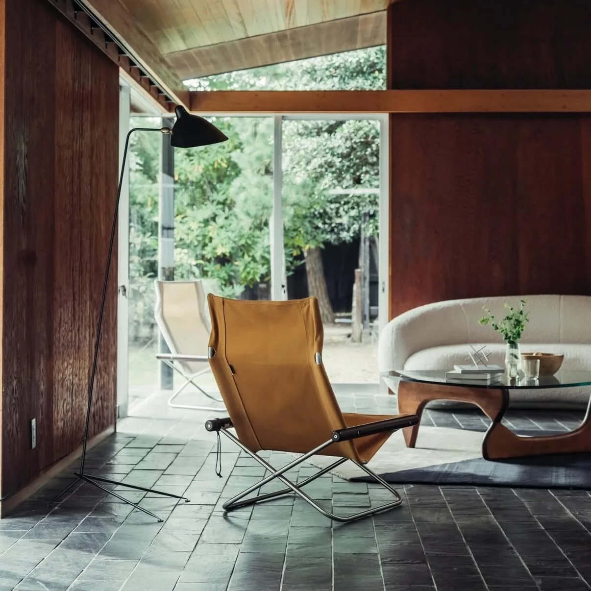 One of our faves: NychairX in Camel x dark wood