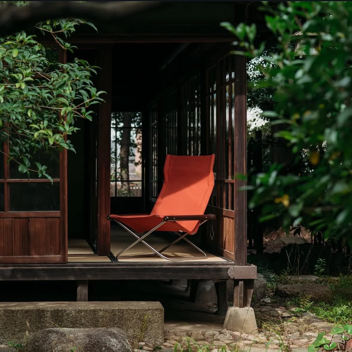 The terracotta tone feels right at home on the terrace. #nychairx
