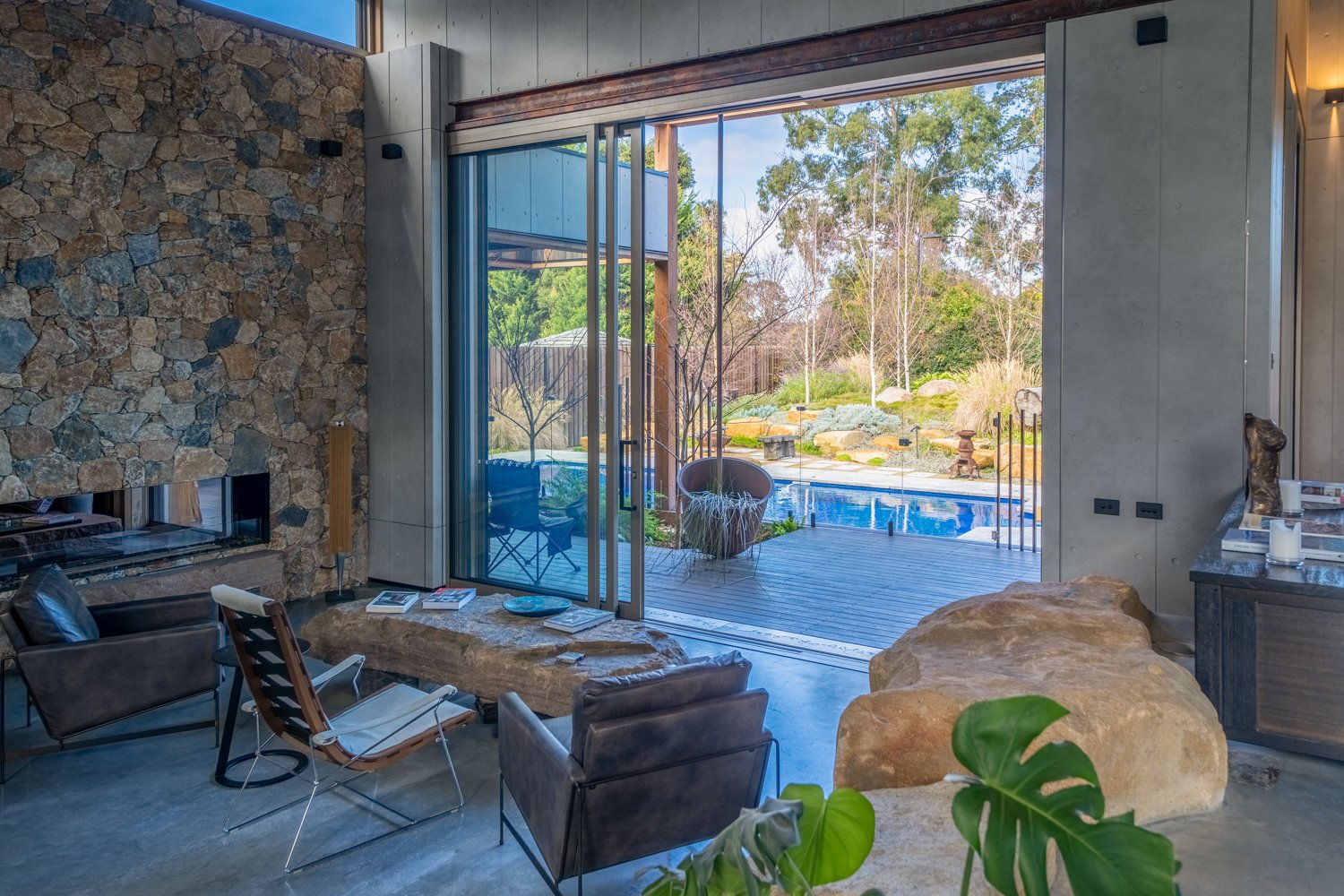 Lounge to Pool.jpg